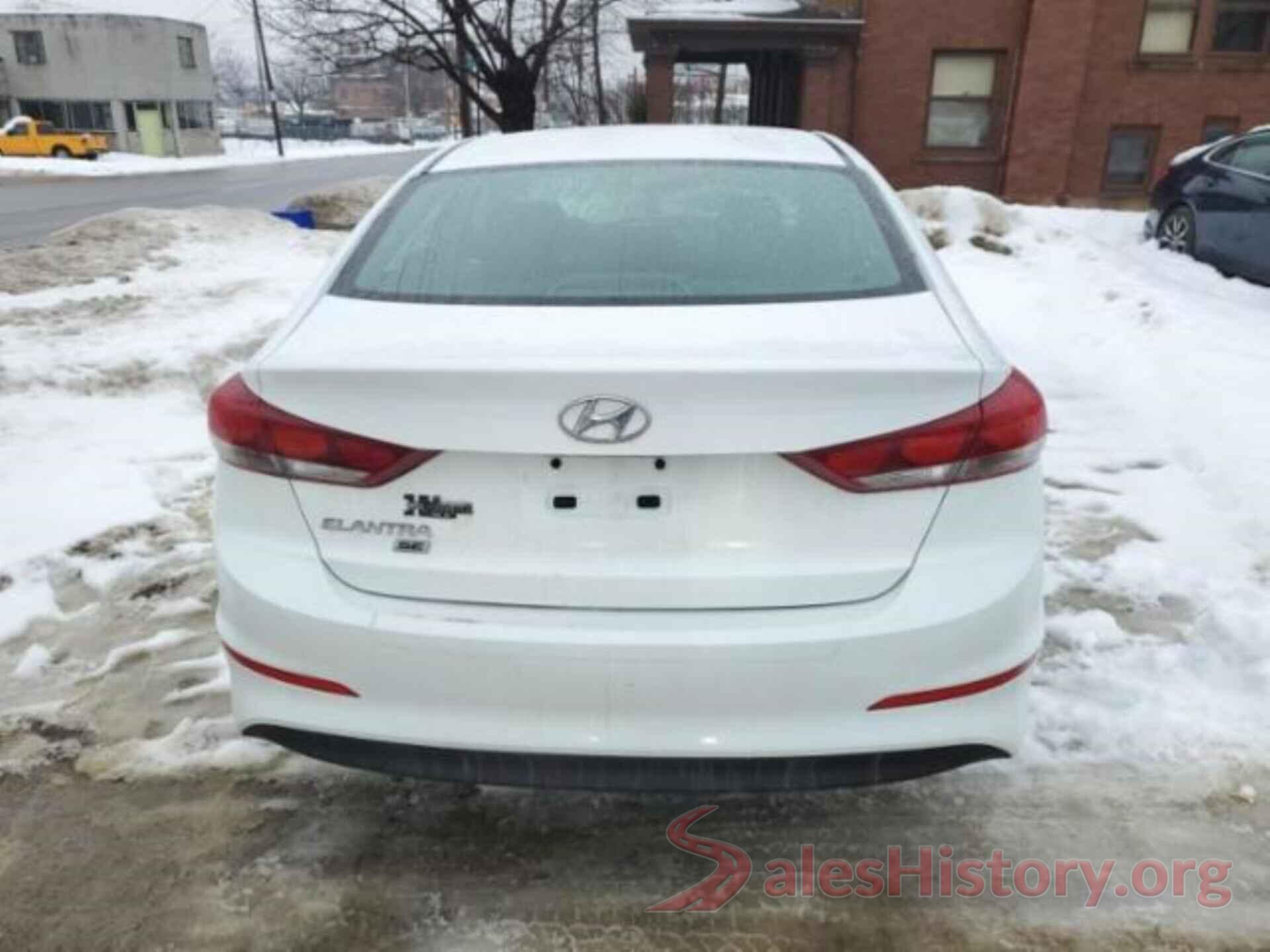 5NPD74LF8JH284079 2018 HYUNDAI ELANTRA