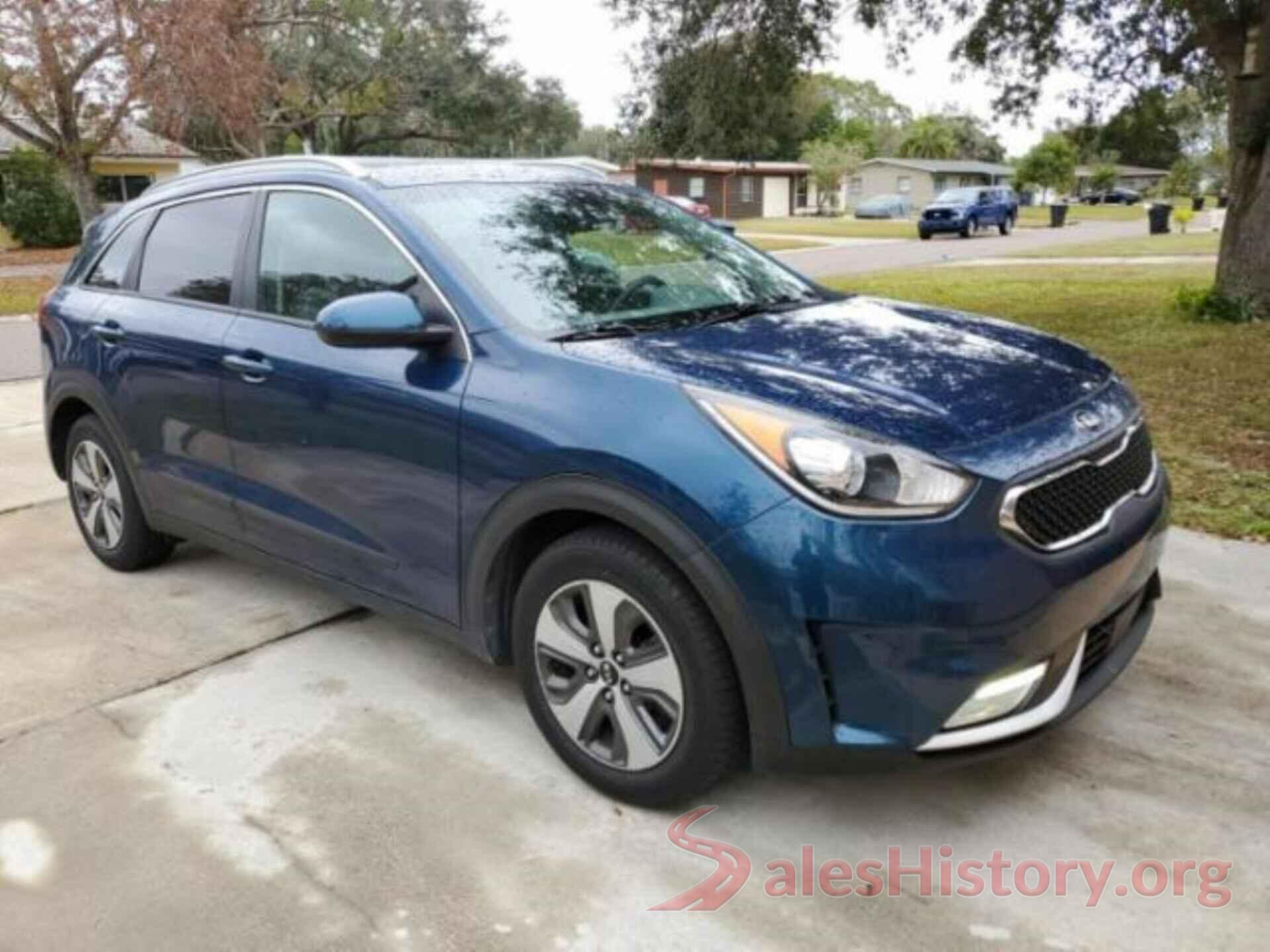 KNDCB3LC0J5120528 2018 KIA NIRO