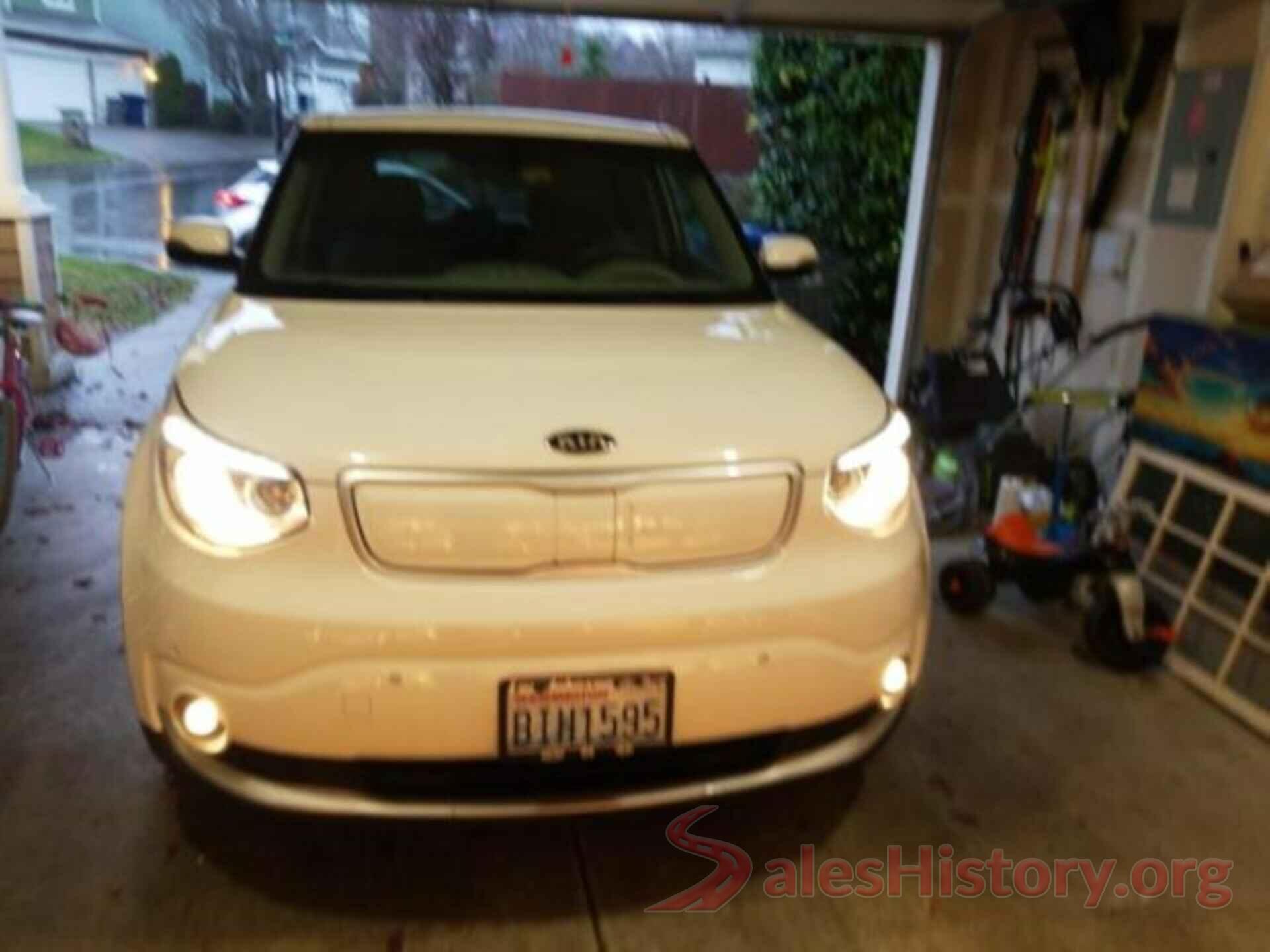 KNDJX3AE4H7018662 2017 KIA SOUL EV