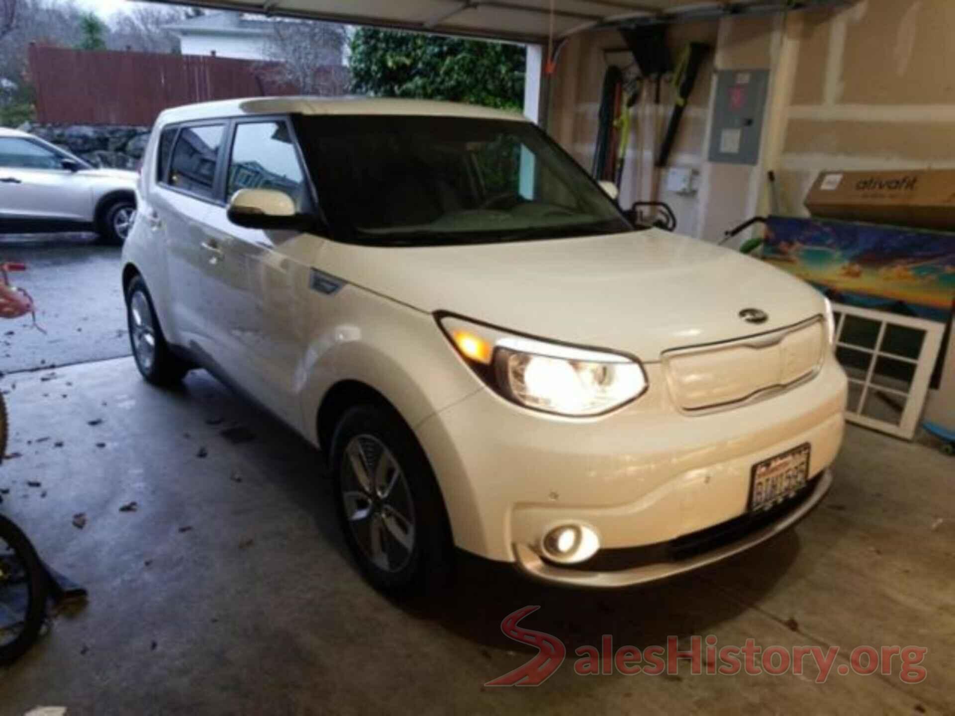 KNDJX3AE4H7018662 2017 KIA SOUL EV