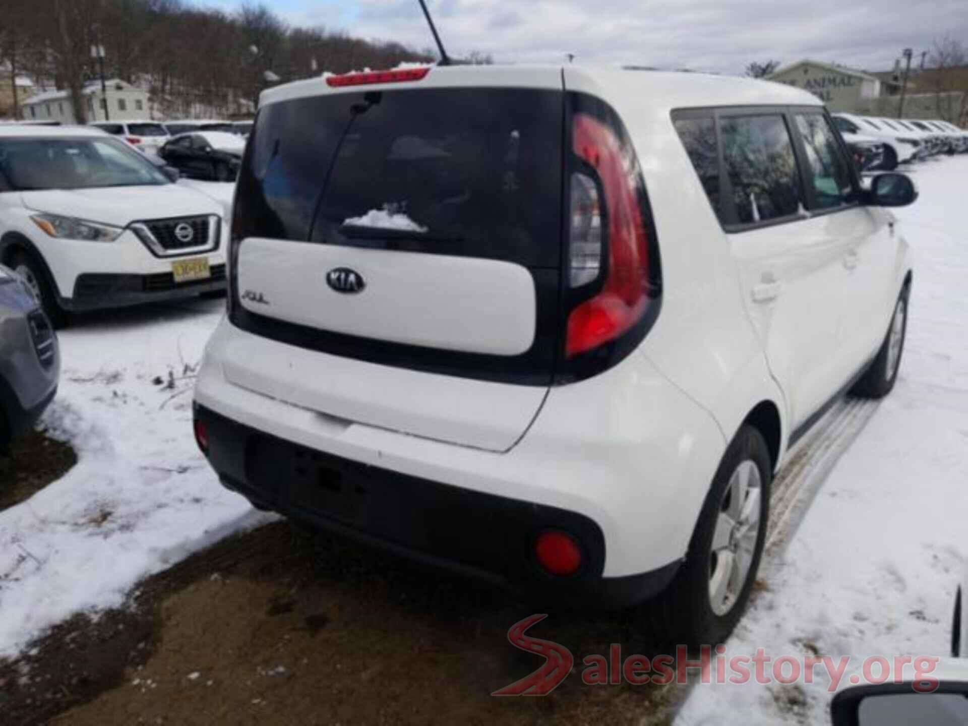 KNDJN2A20J7564676 2018 KIA SOUL