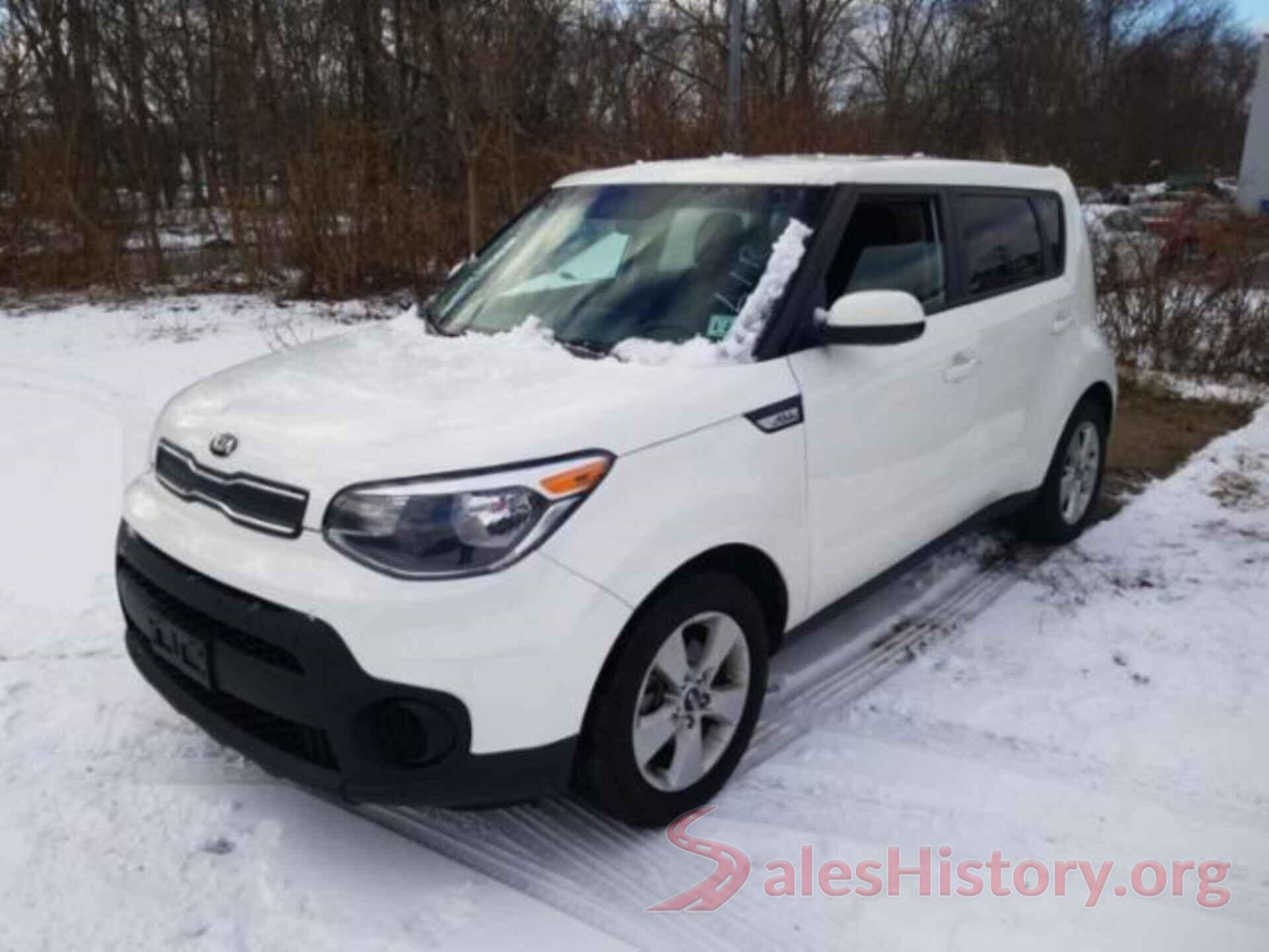 KNDJN2A20J7564676 2018 KIA SOUL