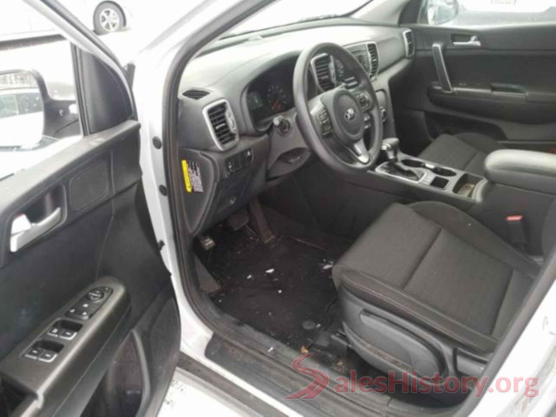 KNDPMCAC6J7448541 2018 KIA SPORTAGE