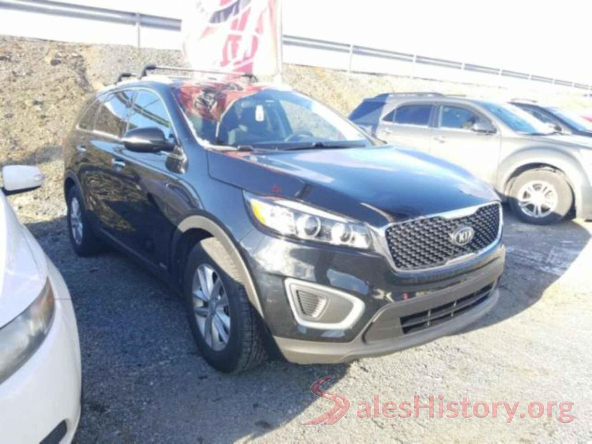 5XYPGDA34HG290002 2017 KIA SORENTO