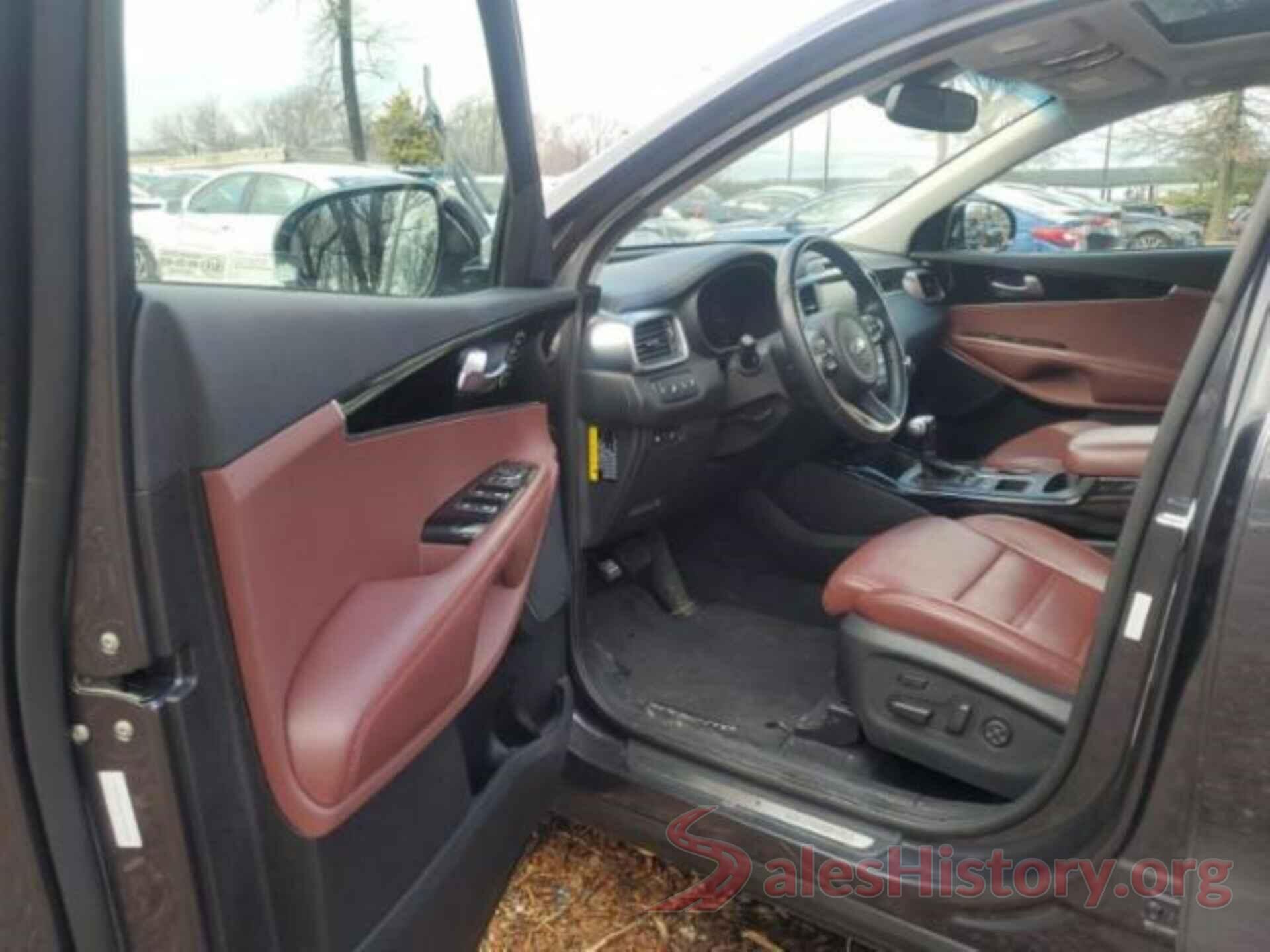 5XYPKDA56JG364235 2018 KIA SORENTO