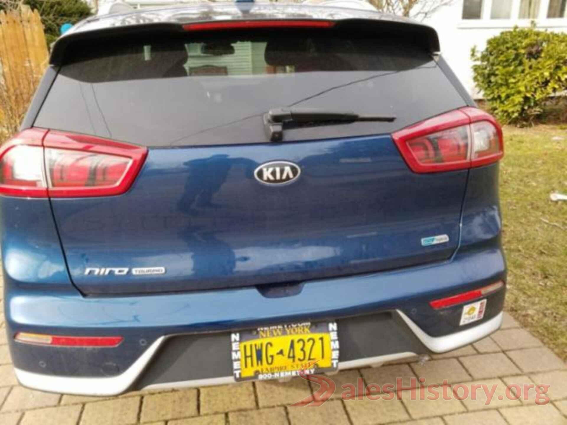 KNDCE3LC1J5118391 2018 KIA NIRO