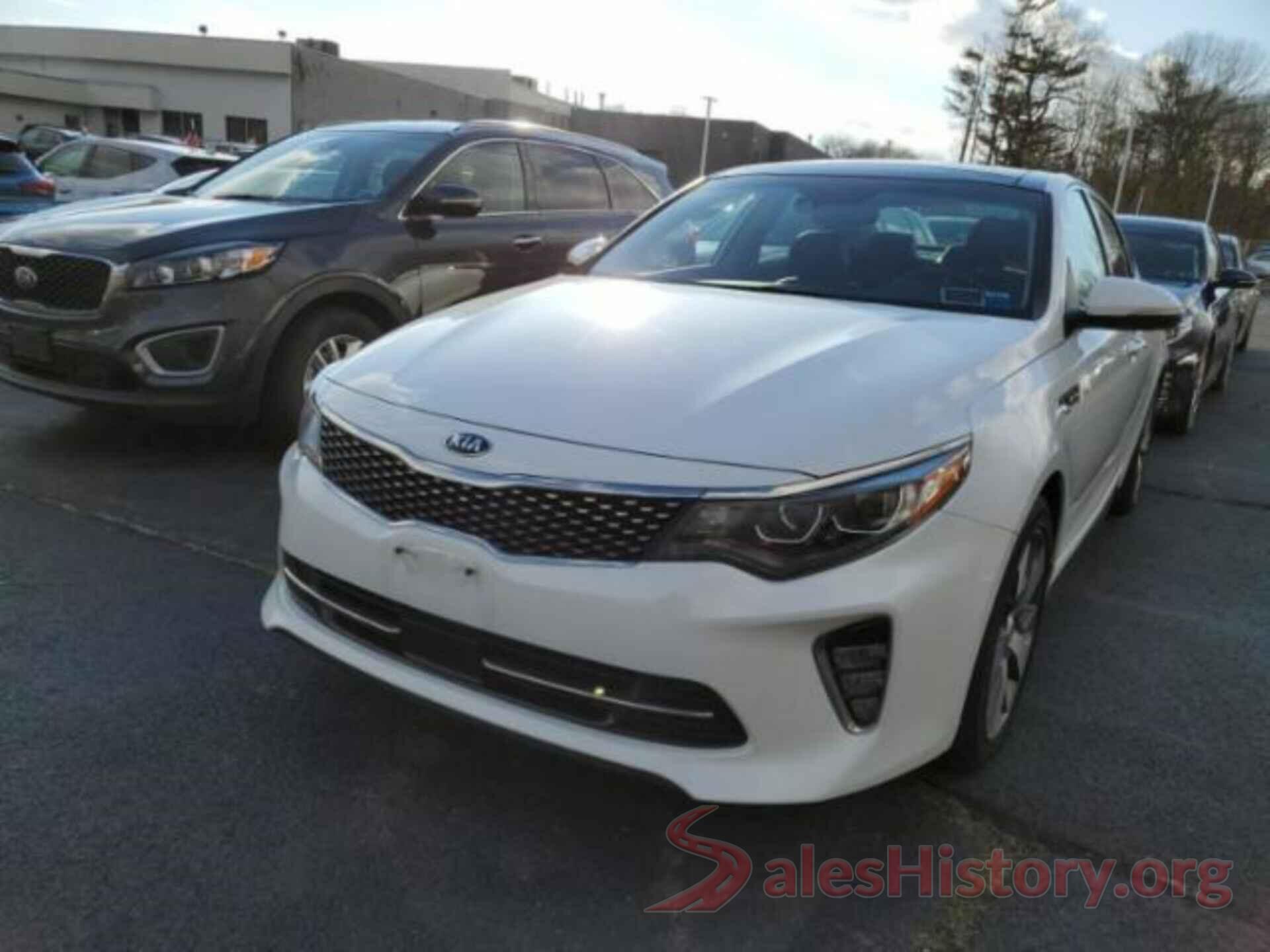 5XXGW4L20JG216772 2018 KIA OPTIMA