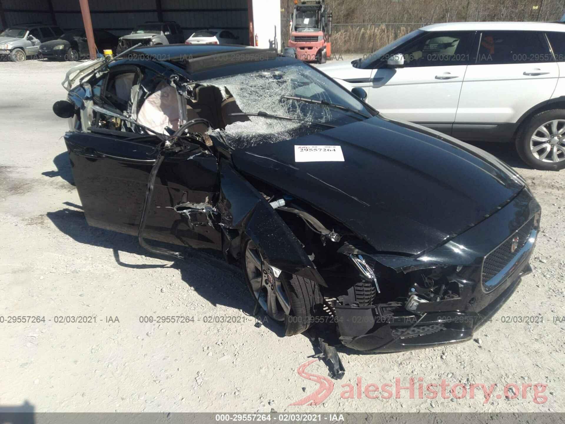 SAJAD4BGXHA969581 2017 JAGUAR XE