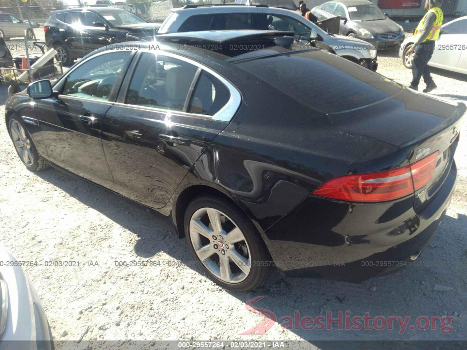 SAJAD4BGXHA969581 2017 JAGUAR XE