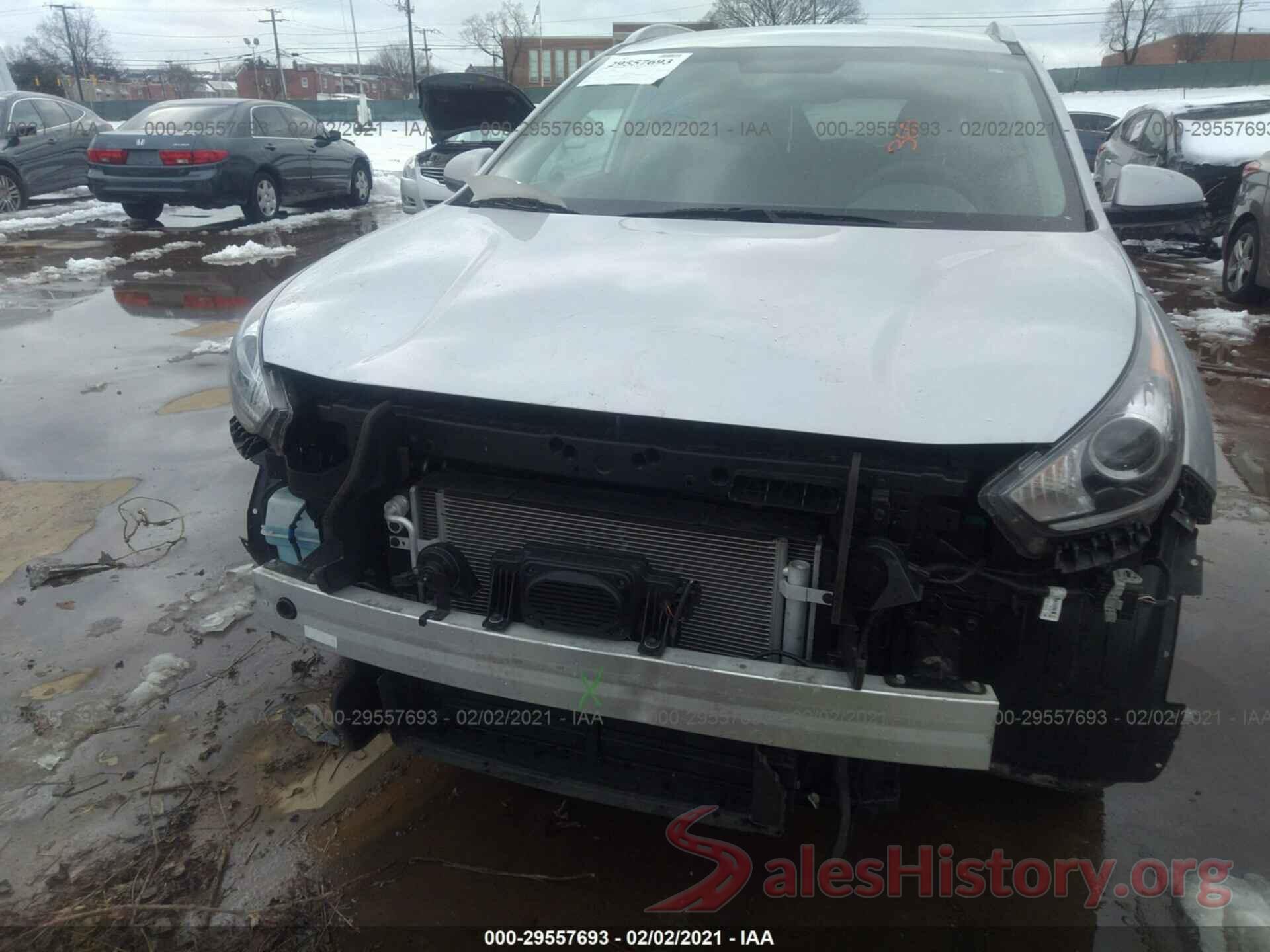 KNDCB3LCXH5096412 2017 KIA NIRO