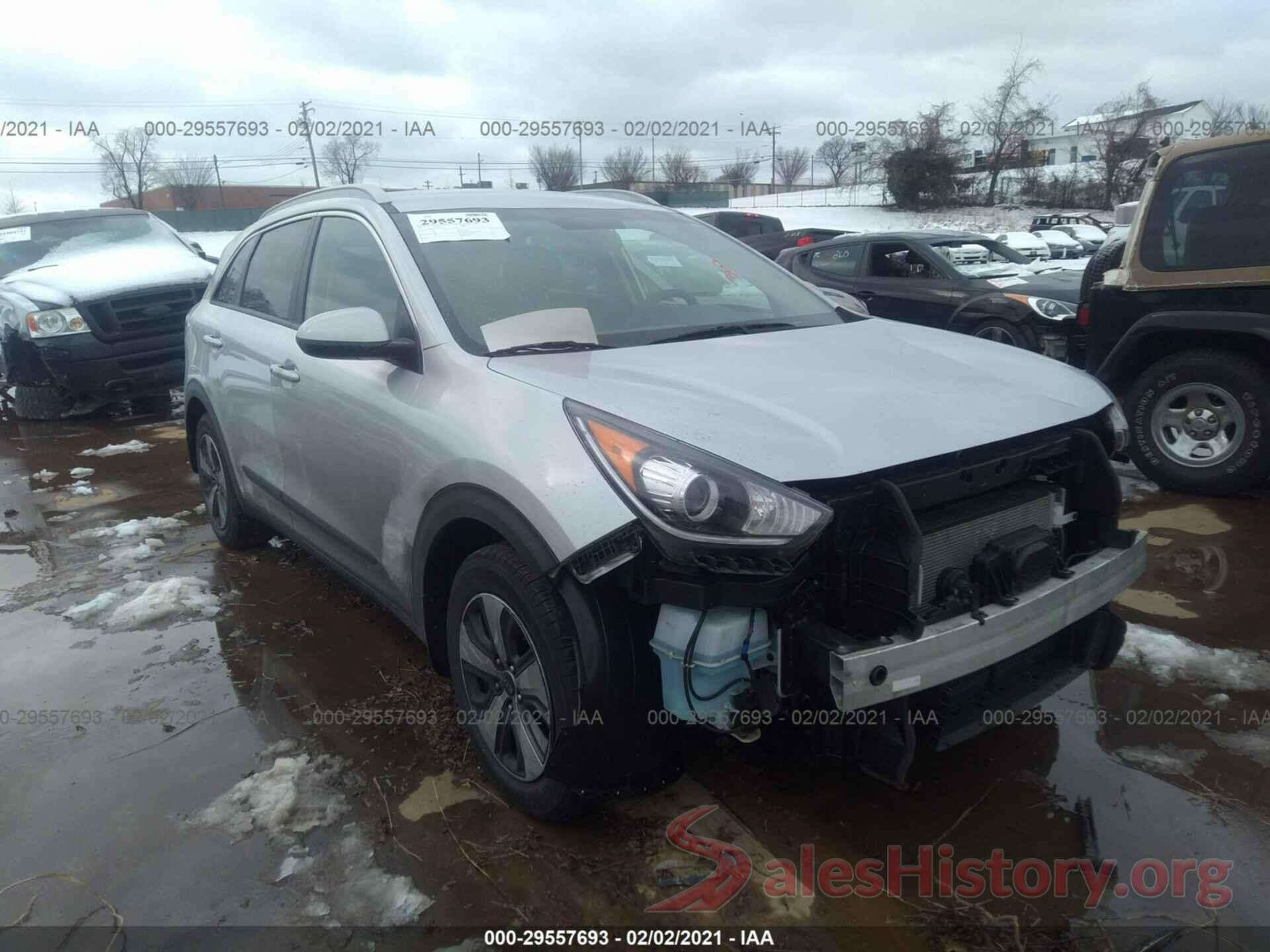 KNDCB3LCXH5096412 2017 KIA NIRO