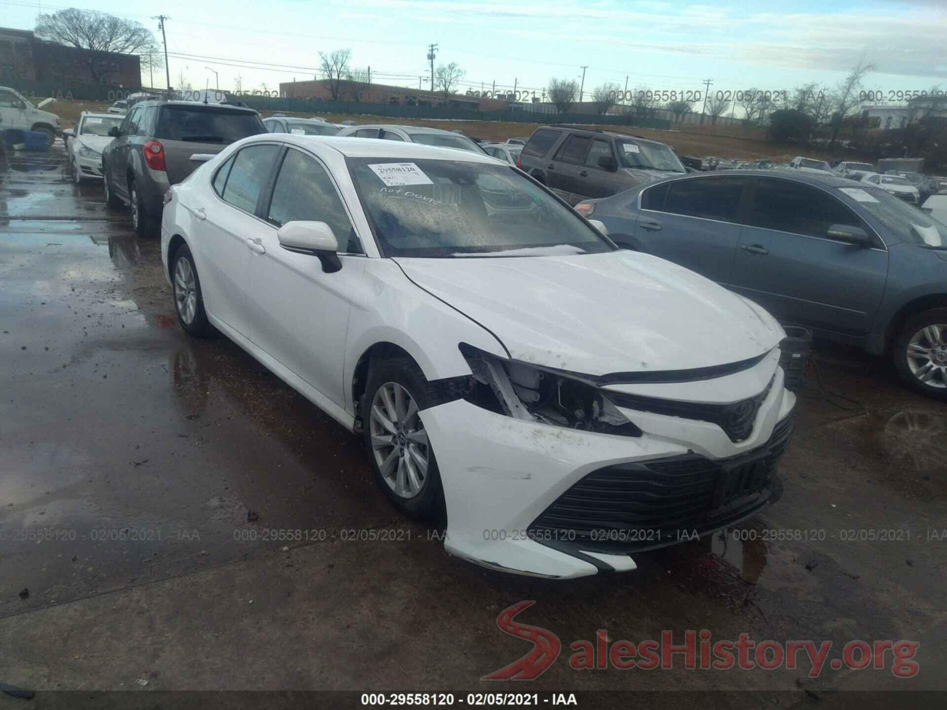 JTNB11HK4J3016070 2018 TOYOTA CAMRY