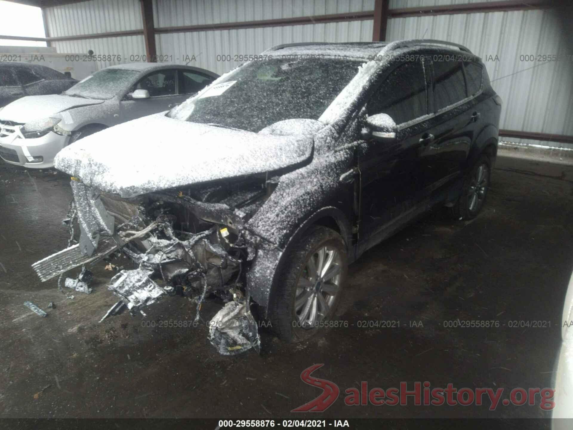 1FMCU9J90HUF07435 2017 FORD ESCAPE