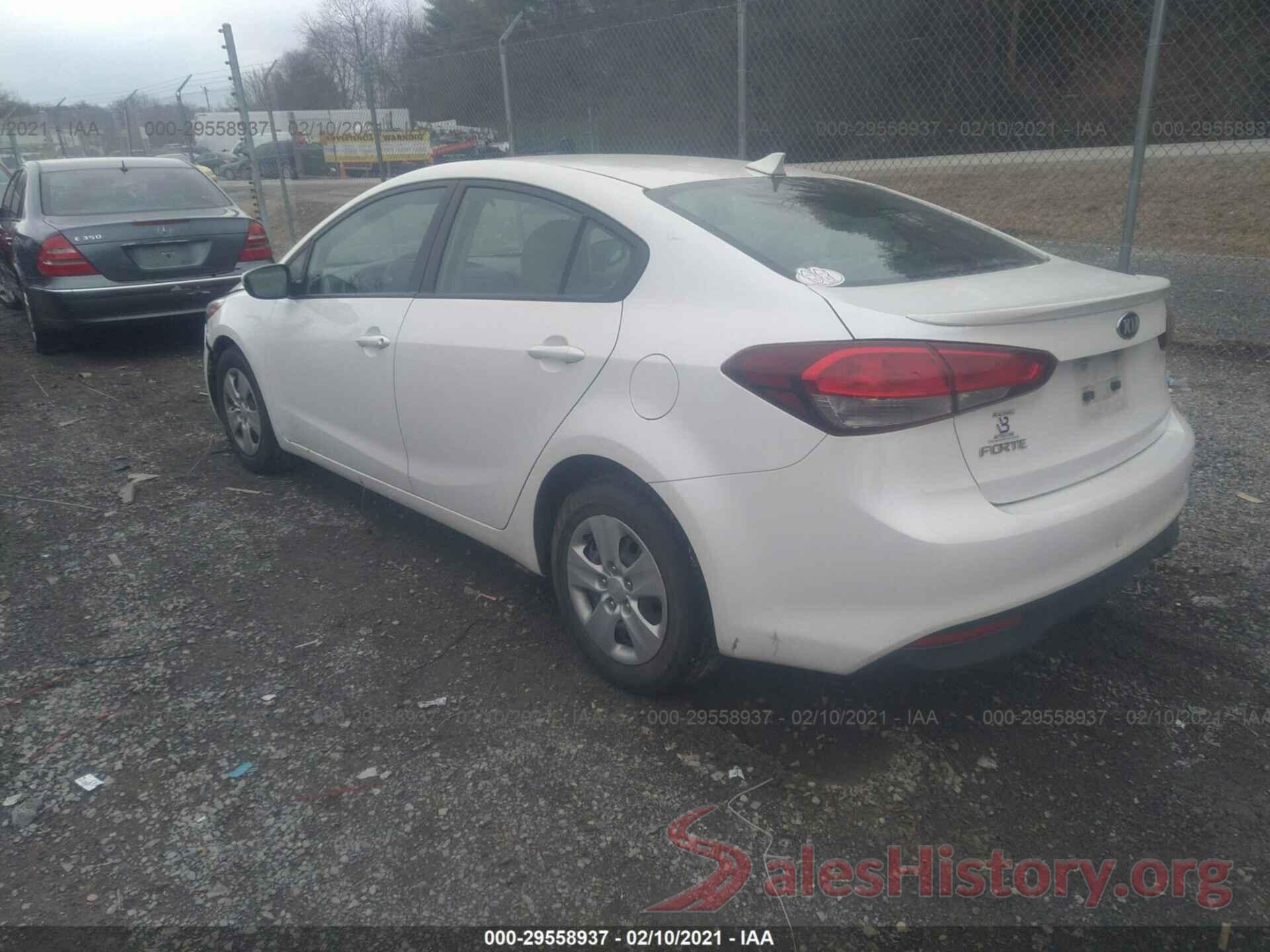 3KPFL4A75HE040565 2017 KIA FORTE