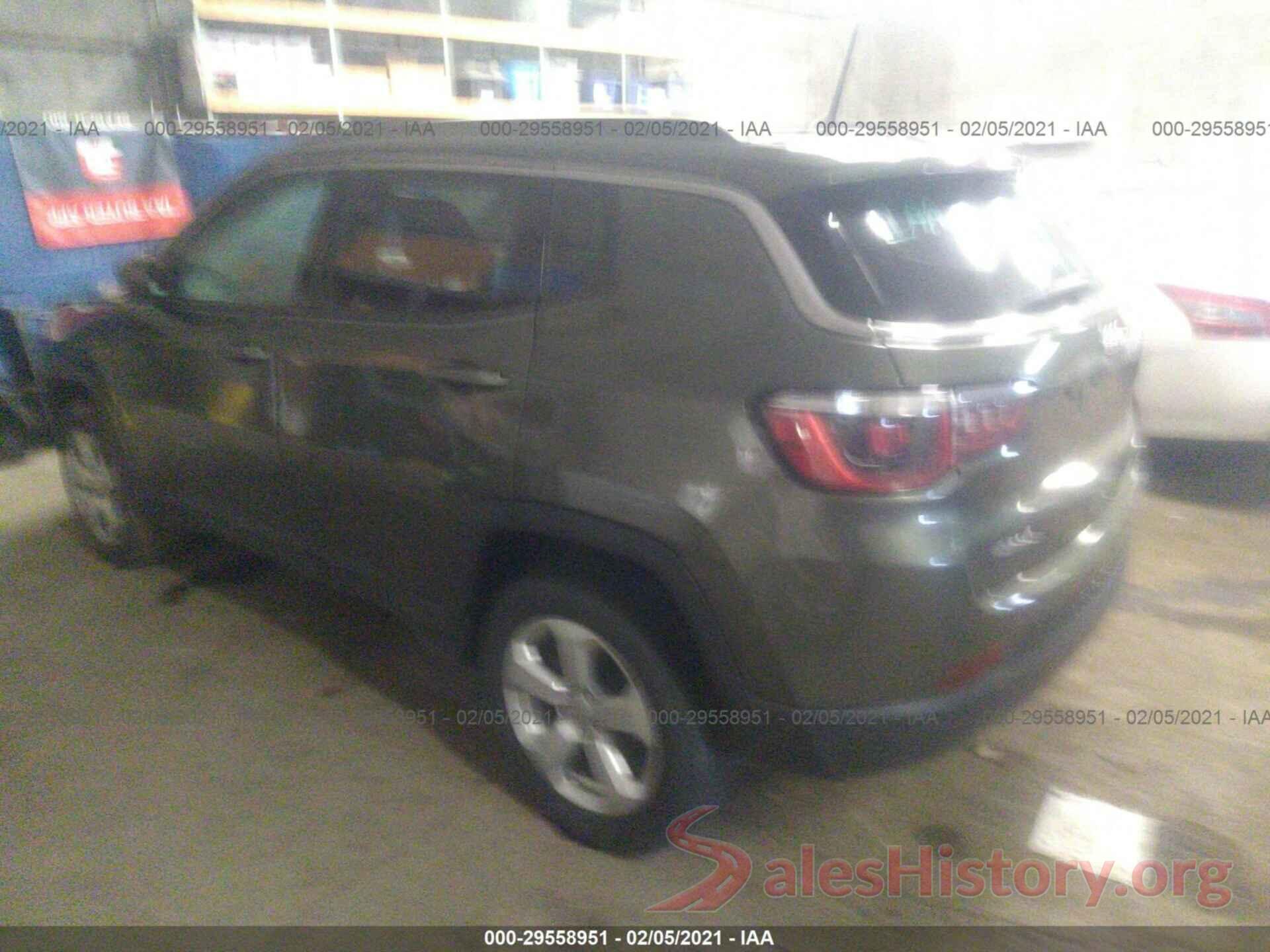 3C4NJDBB8JT366530 2018 JEEP COMPASS