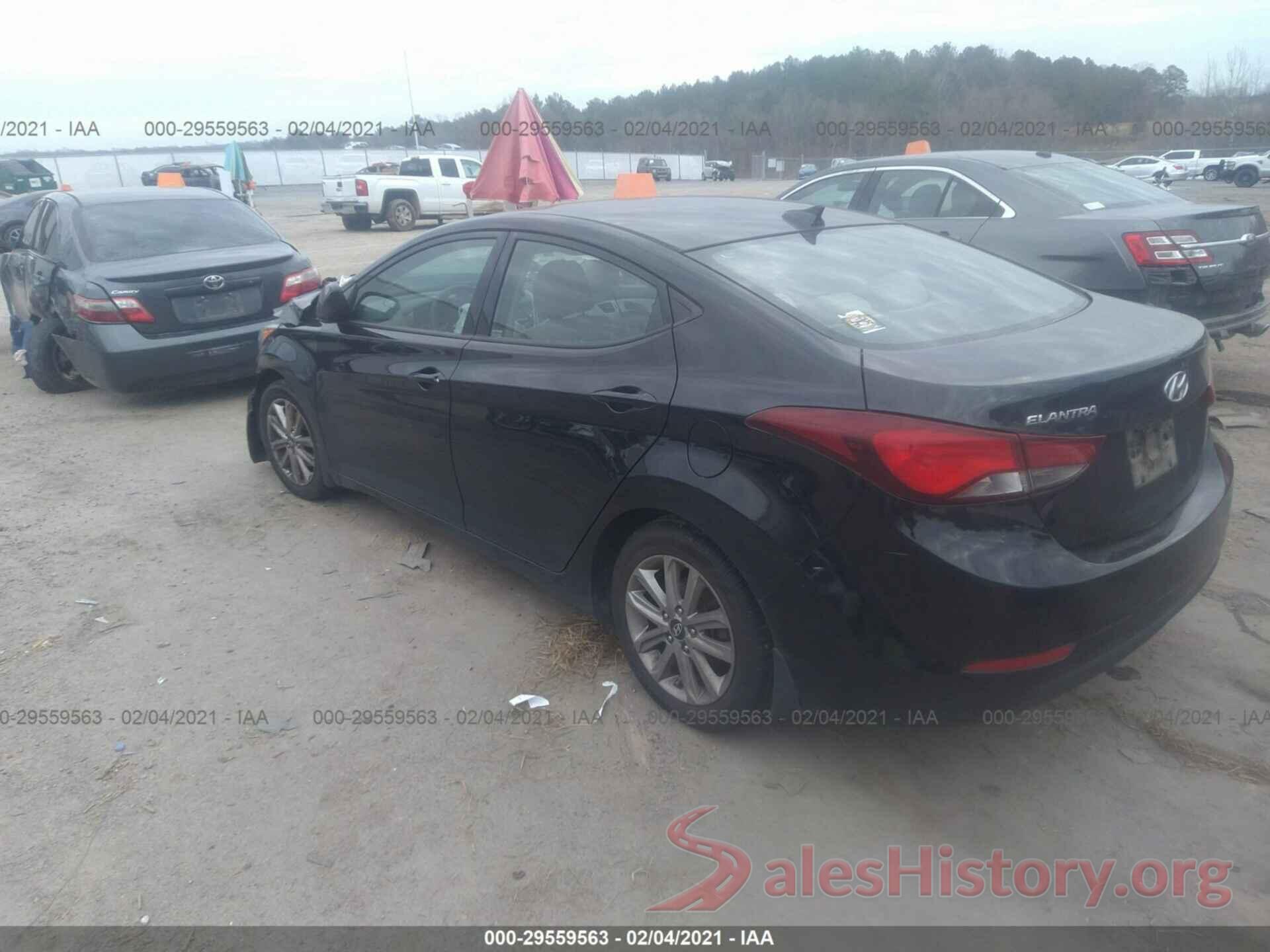 5NPDH4AE8GH771038 2016 HYUNDAI ELANTRA