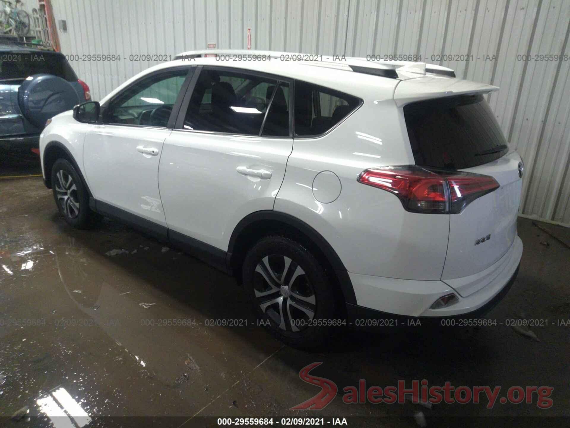 2T3BFREV1GW521038 2016 TOYOTA RAV4