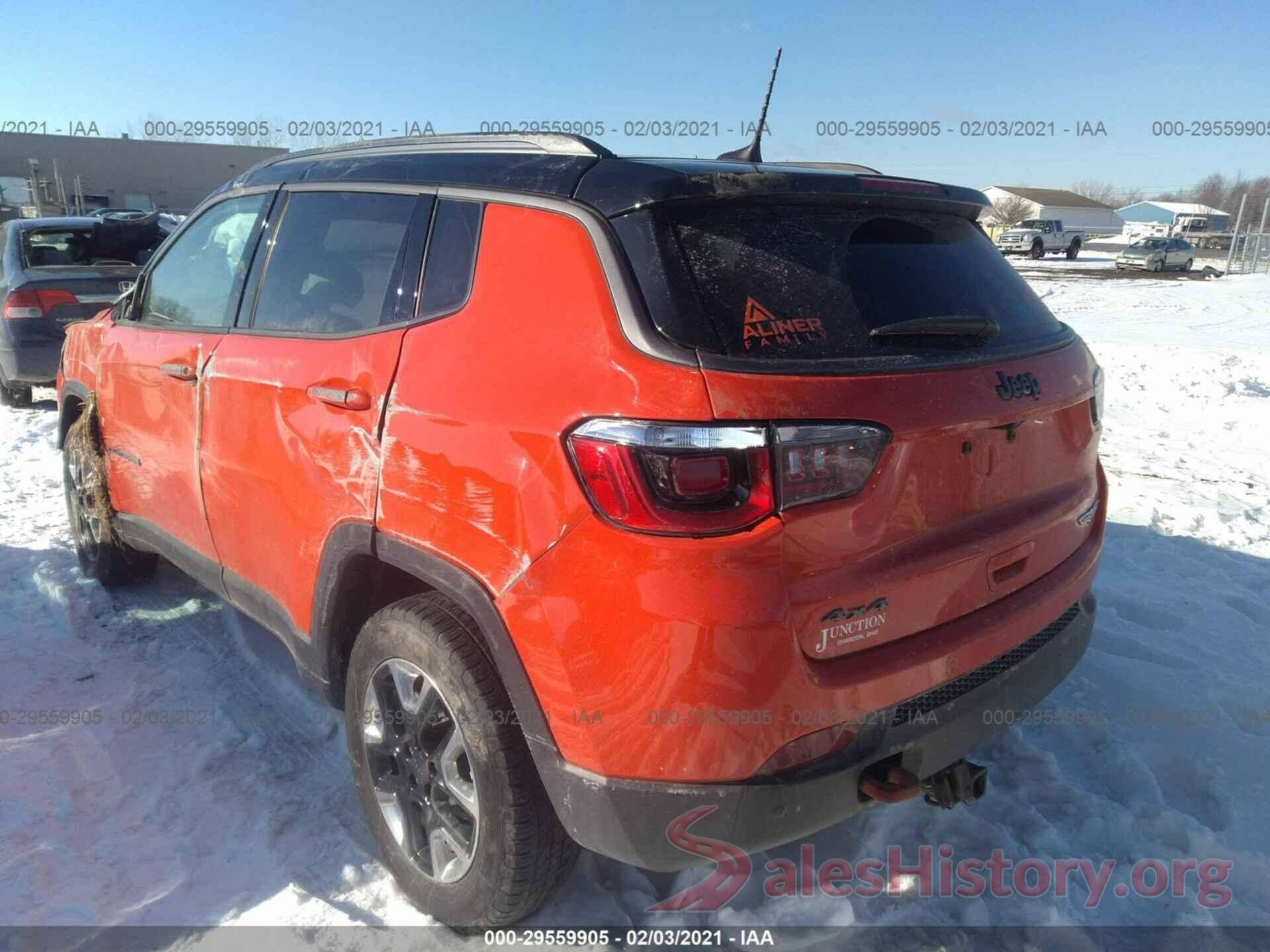 3C4NJDDB2JT195027 2018 JEEP COMPASS