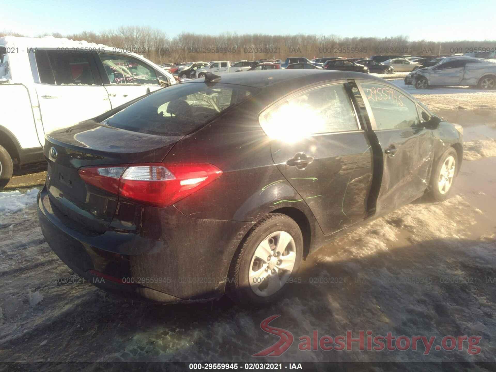 KNAFK4A67G5612124 2016 KIA FORTE