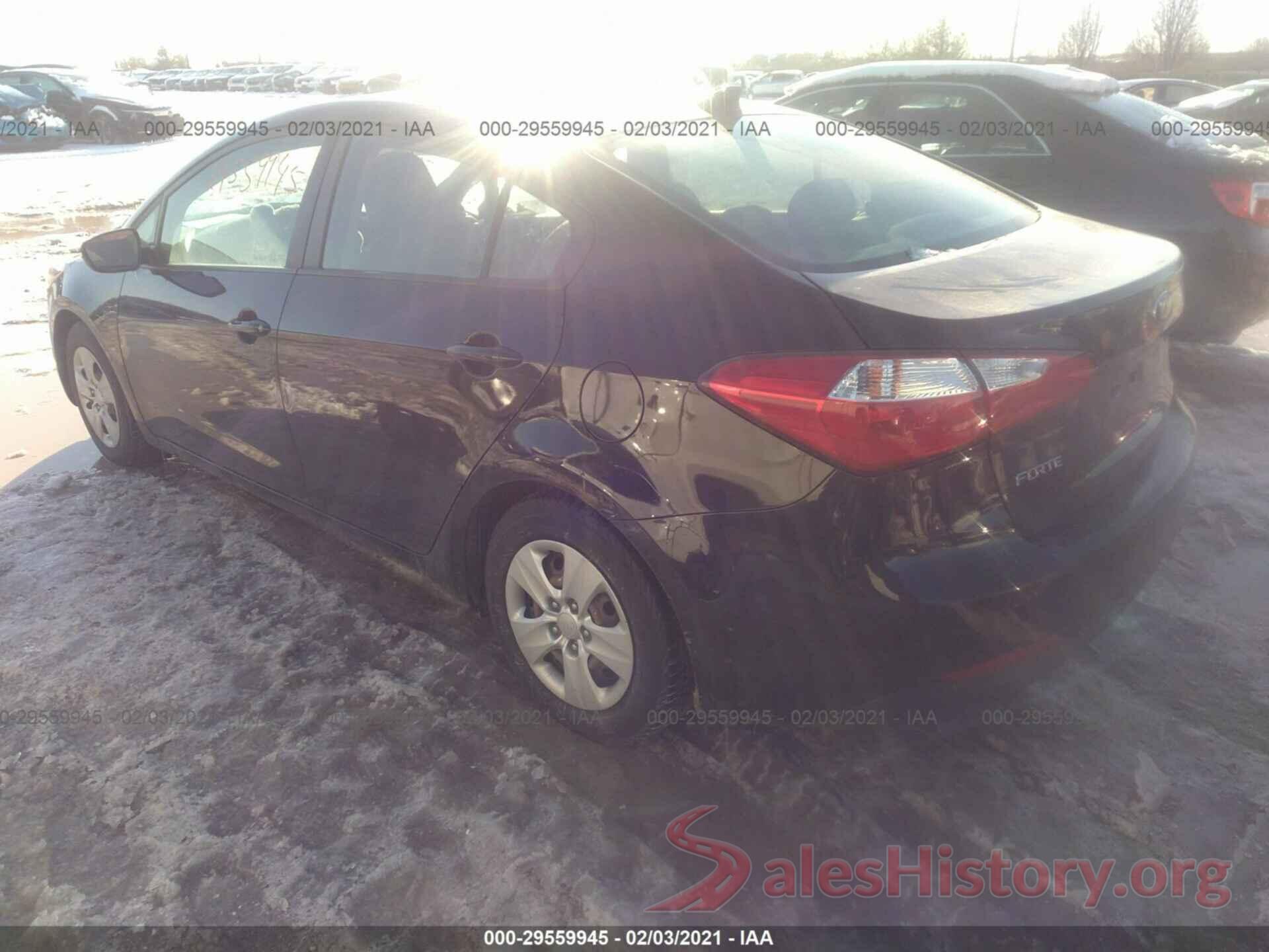 KNAFK4A67G5612124 2016 KIA FORTE