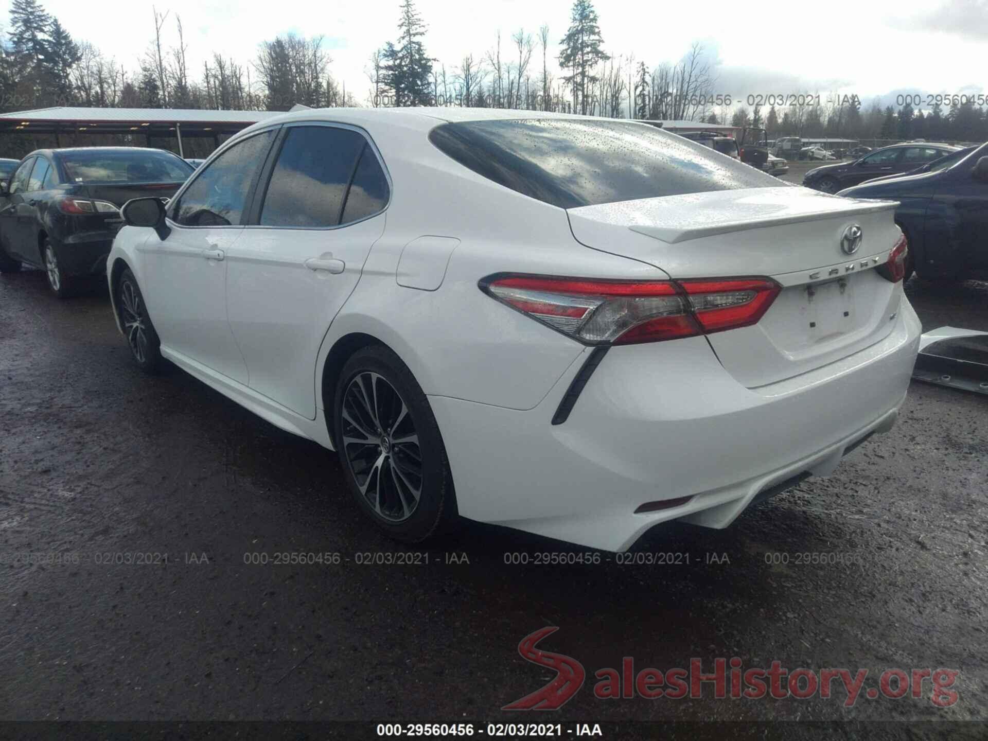 4T1B11HKXJU532556 2018 TOYOTA CAMRY