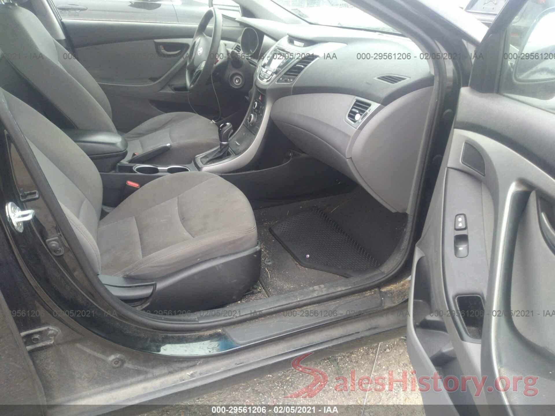 5NPDH4AE6GH743786 2016 HYUNDAI ELANTRA