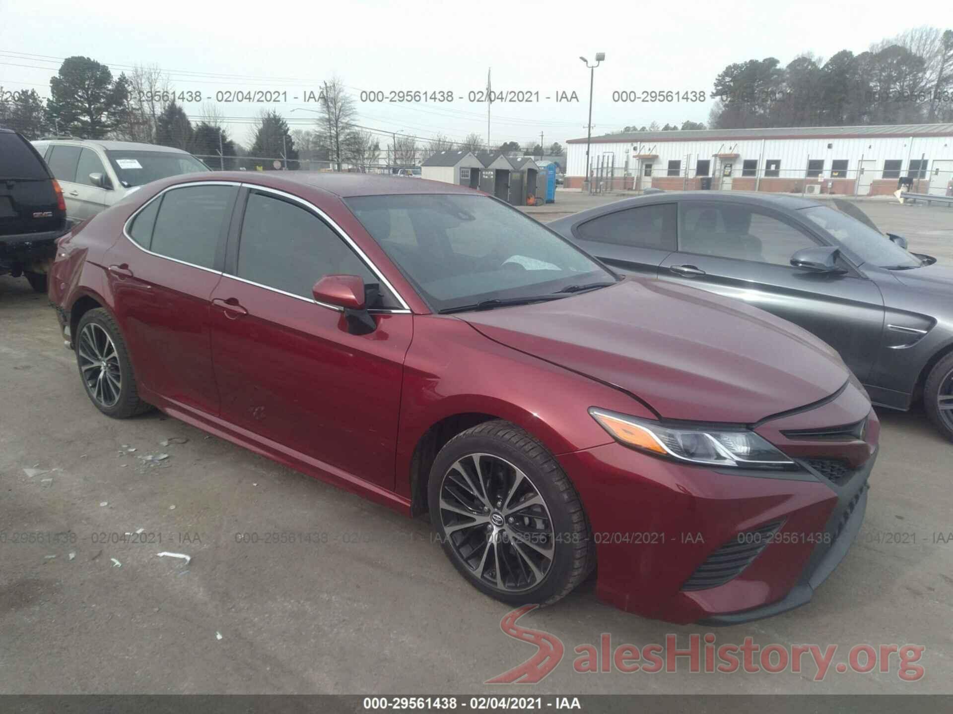 4T1B11HK9JU552121 2018 TOYOTA CAMRY