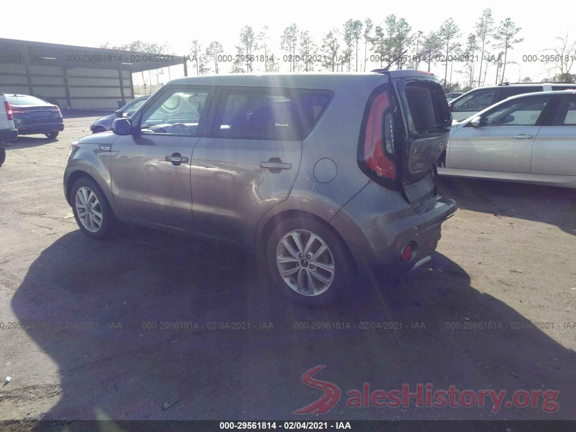 KNDJP3A58J7597922 2018 KIA SOUL