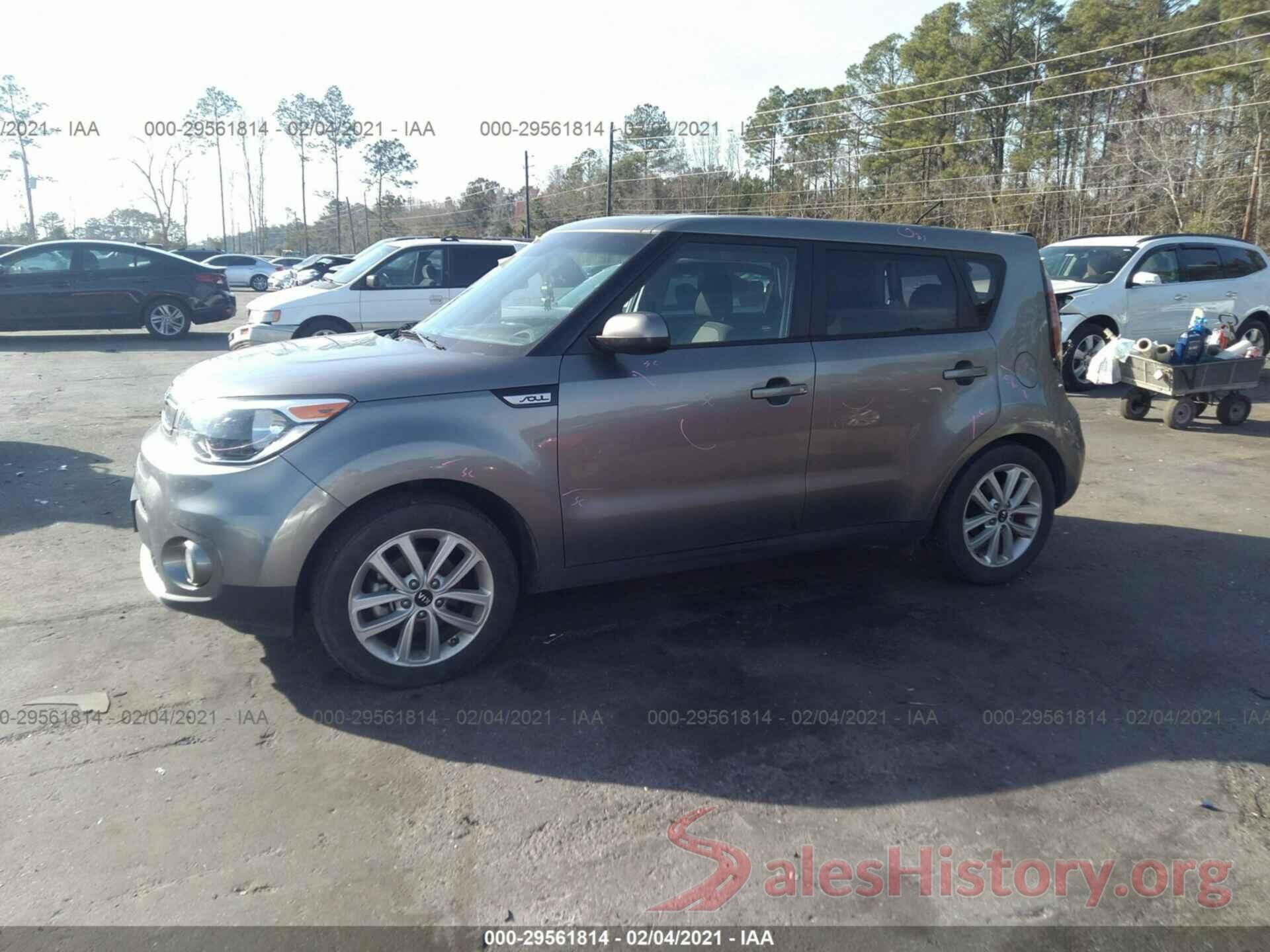 KNDJP3A58J7597922 2018 KIA SOUL