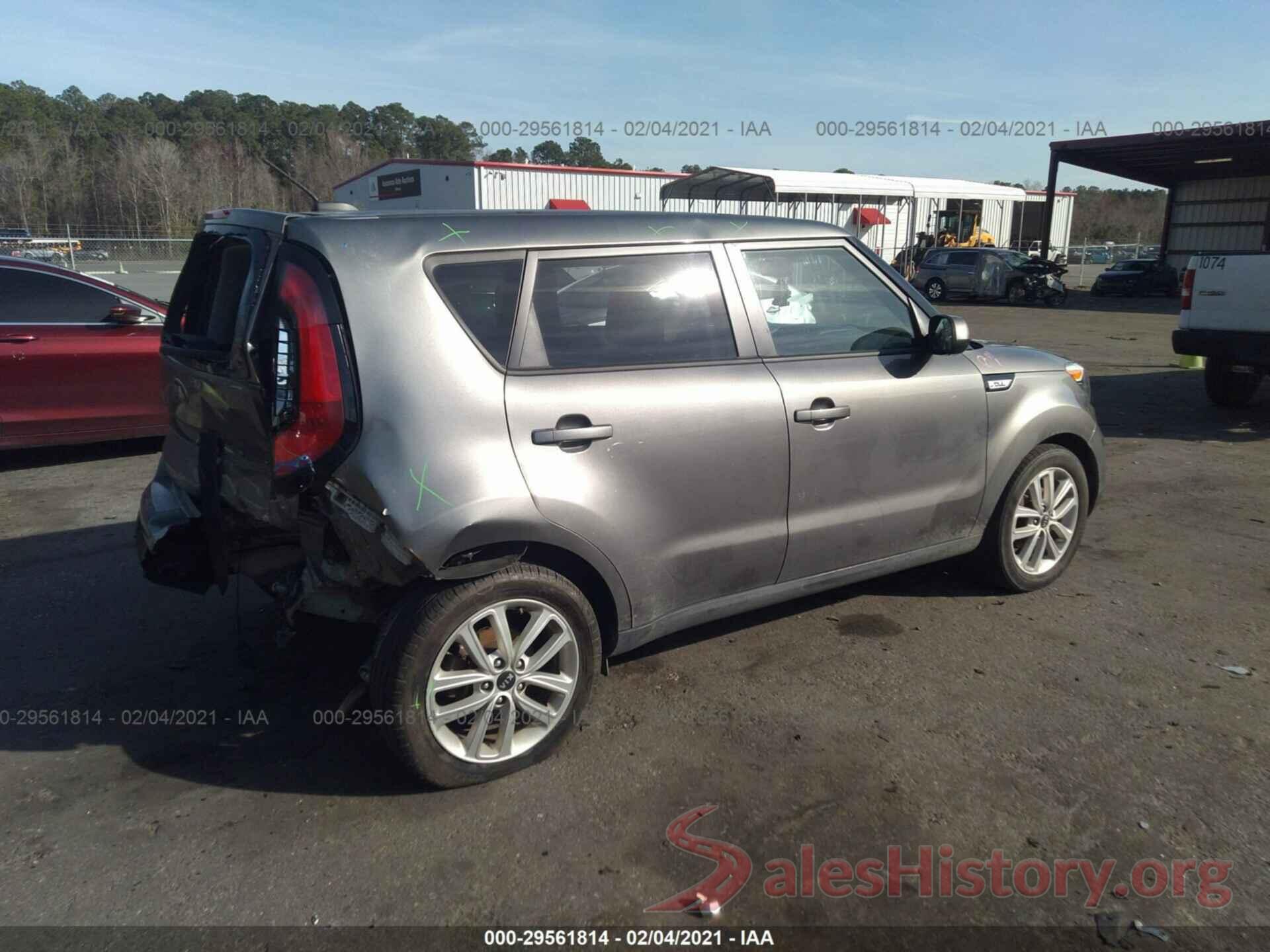 KNDJP3A58J7597922 2018 KIA SOUL