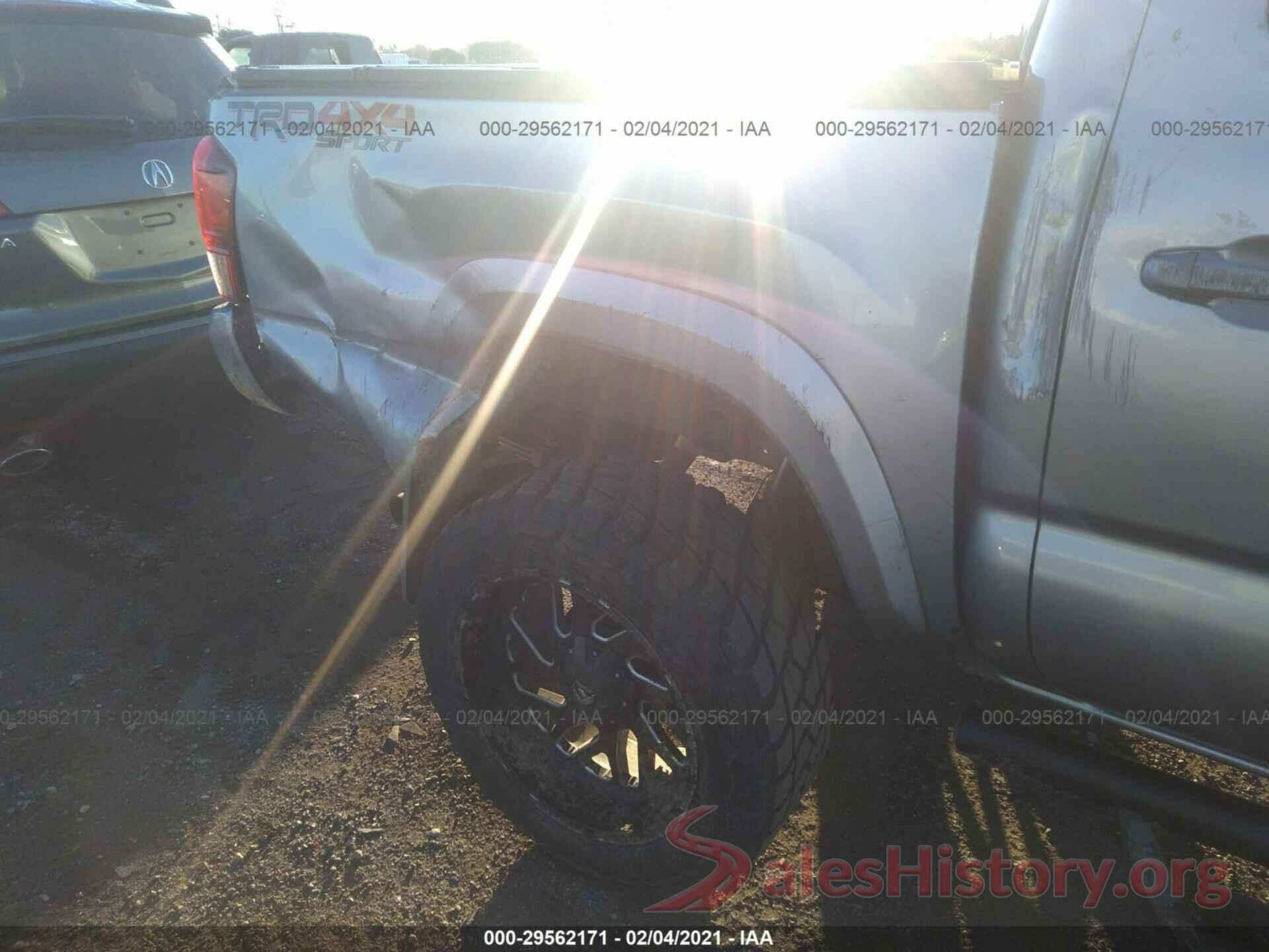 5TFCZ5AN8JX126206 2018 TOYOTA TACOMA