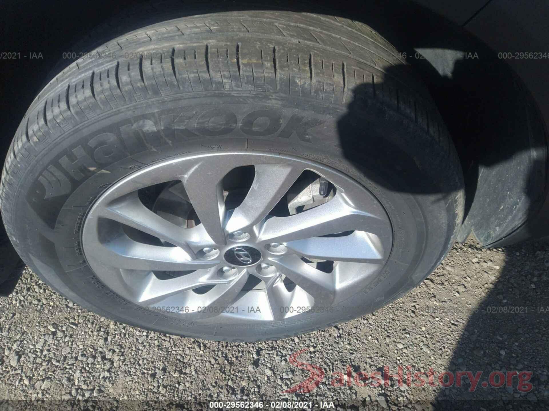 KM8J3CA27HU315620 2017 HYUNDAI TUCSON