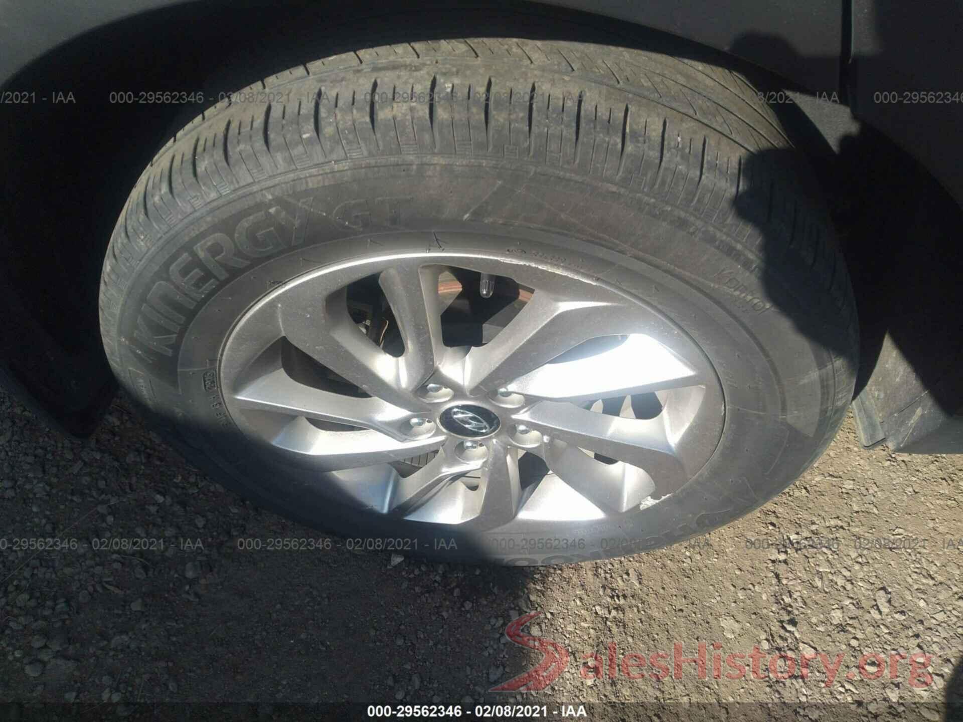 KM8J3CA27HU315620 2017 HYUNDAI TUCSON