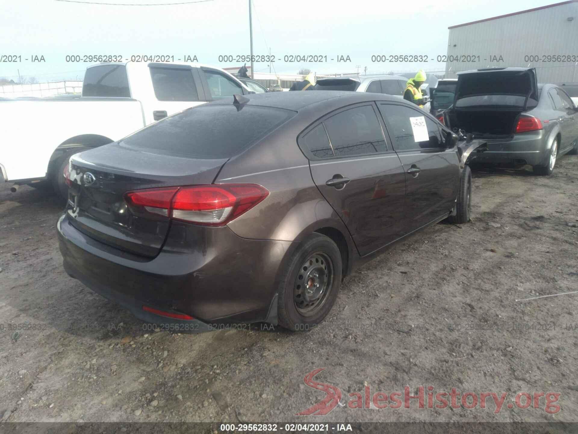 3KPFK4A75HE011036 2017 KIA FORTE