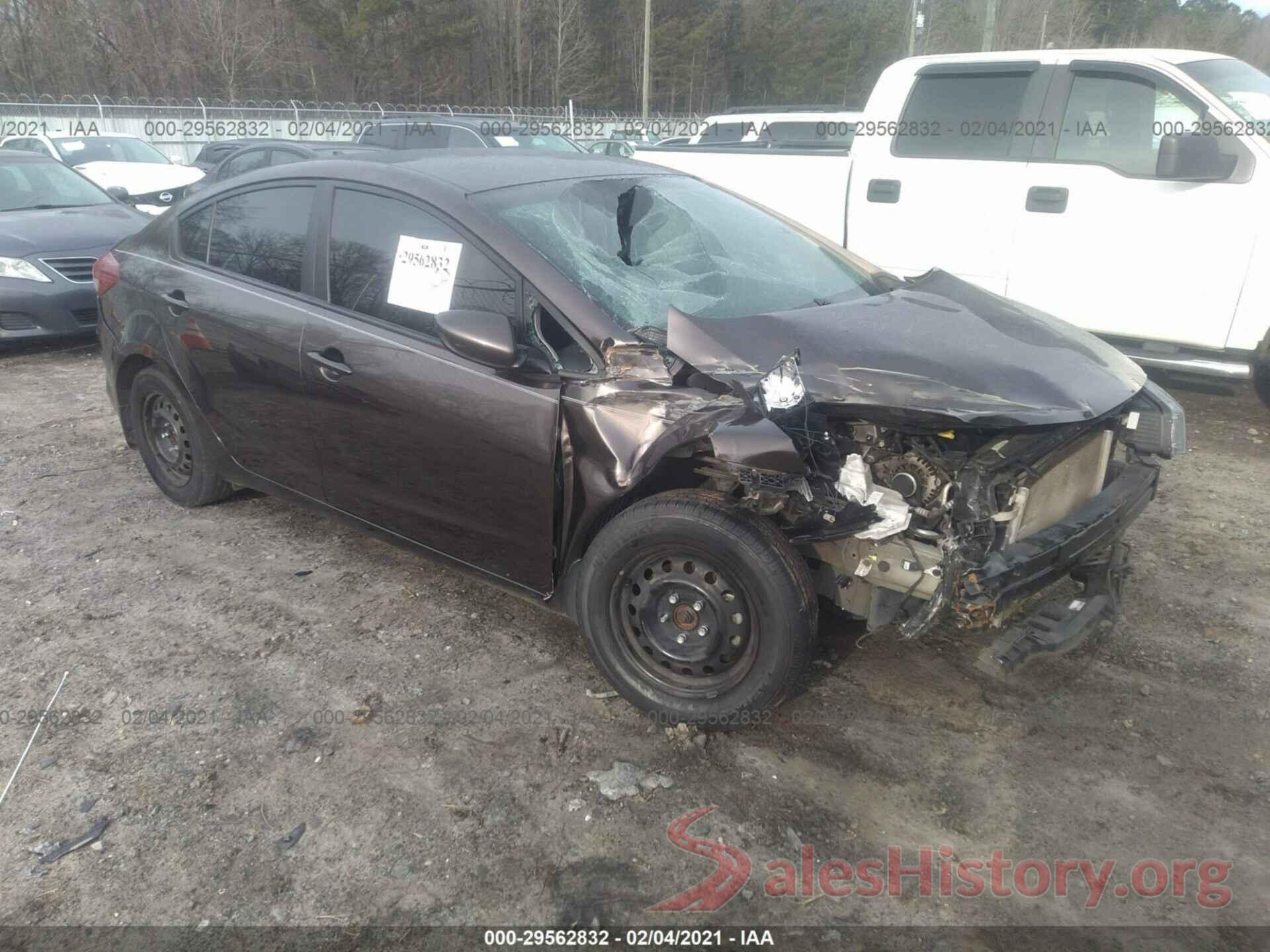 3KPFK4A75HE011036 2017 KIA FORTE