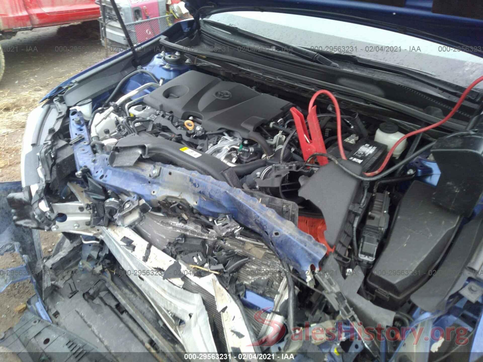 4T1B11HK8JU502469 2018 TOYOTA CAMRY