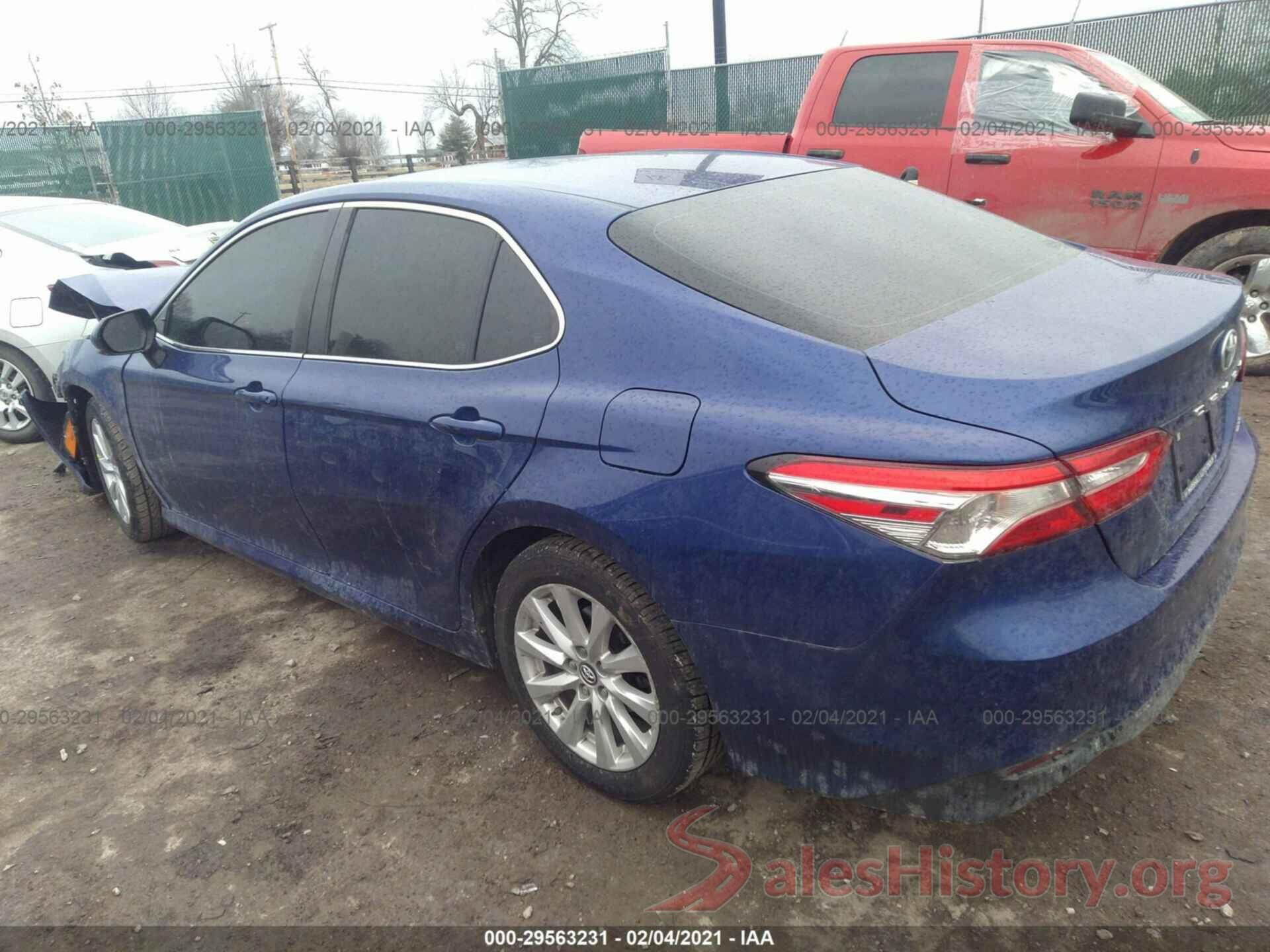 4T1B11HK8JU502469 2018 TOYOTA CAMRY