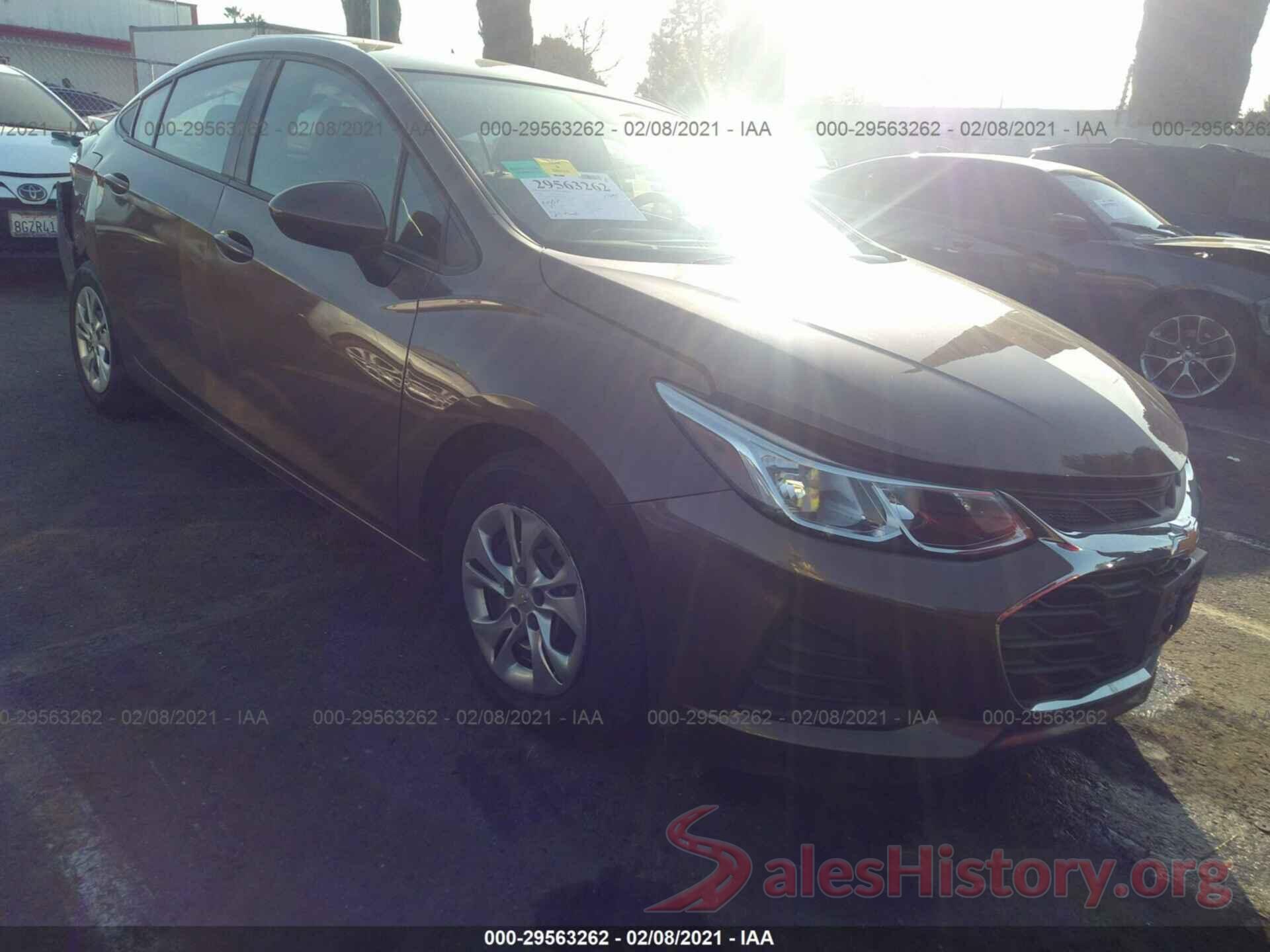 1G1BC5SM9K7137566 2019 CHEVROLET CRUZE