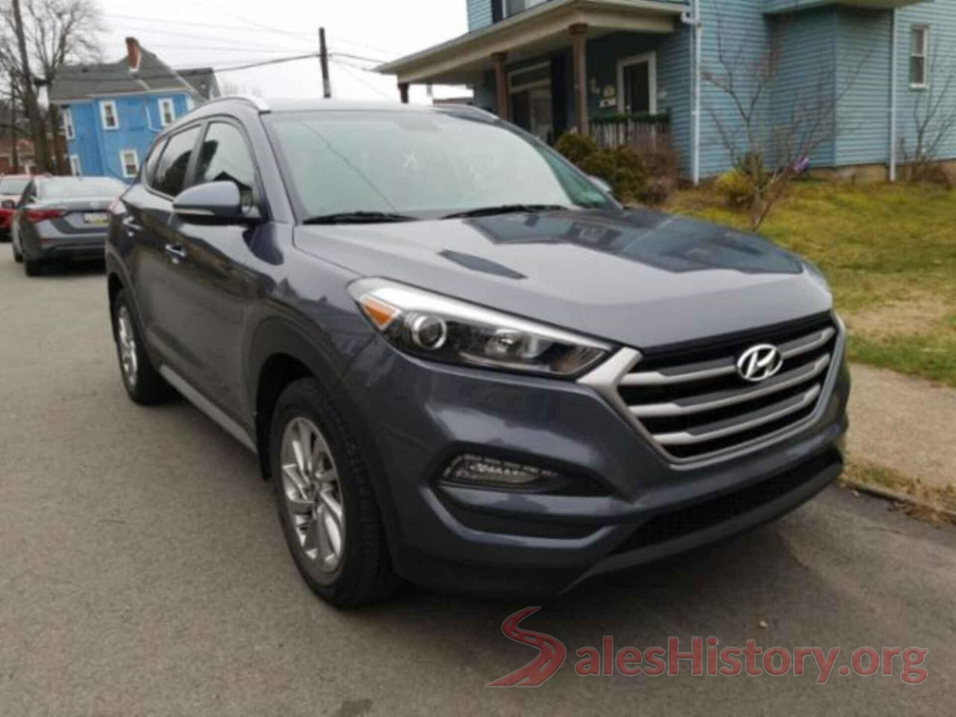 KM8J3CA42JU630963 2018 HYUNDAI TUCSON