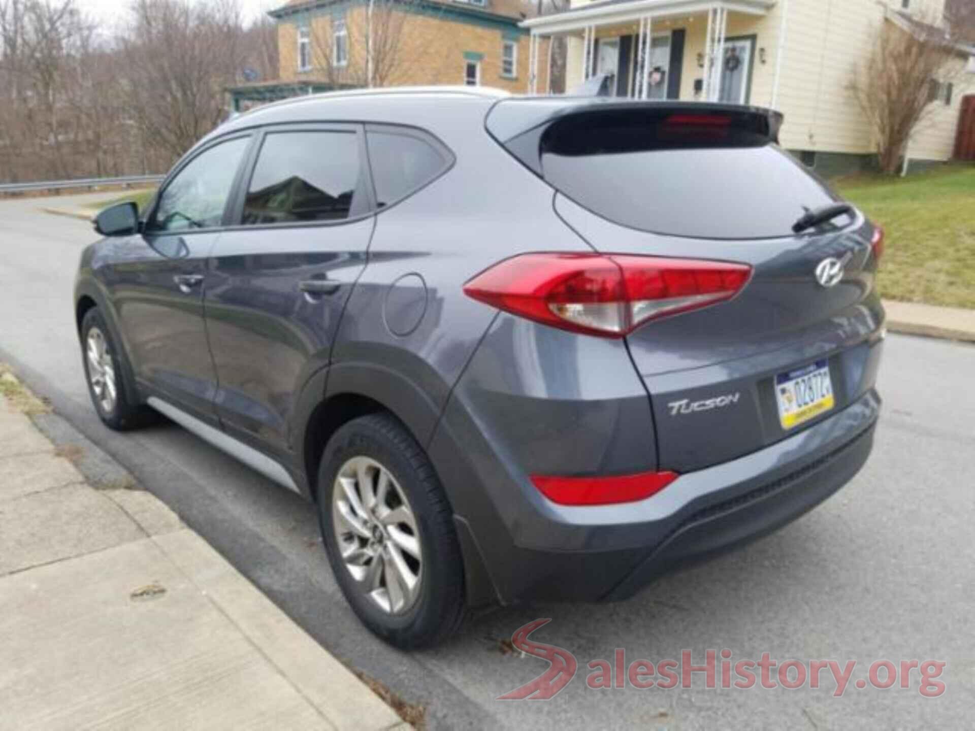 KM8J3CA42JU630963 2018 HYUNDAI TUCSON