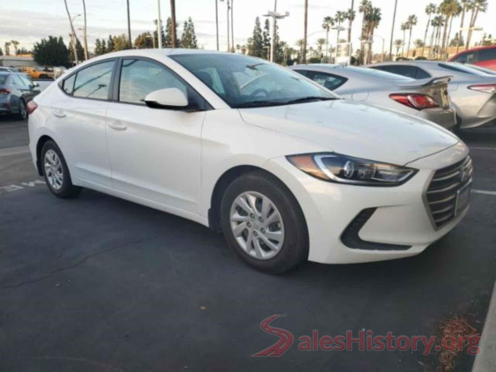 5NPD74LF2JH302401 2018 HYUNDAI ELANTRA