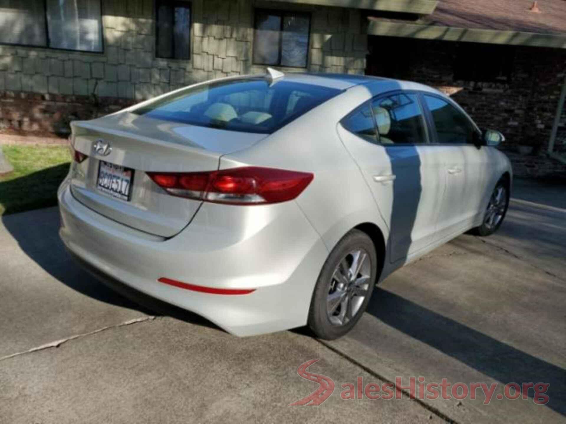 KMHD84LF0JU592250 2018 HYUNDAI ELANTRA