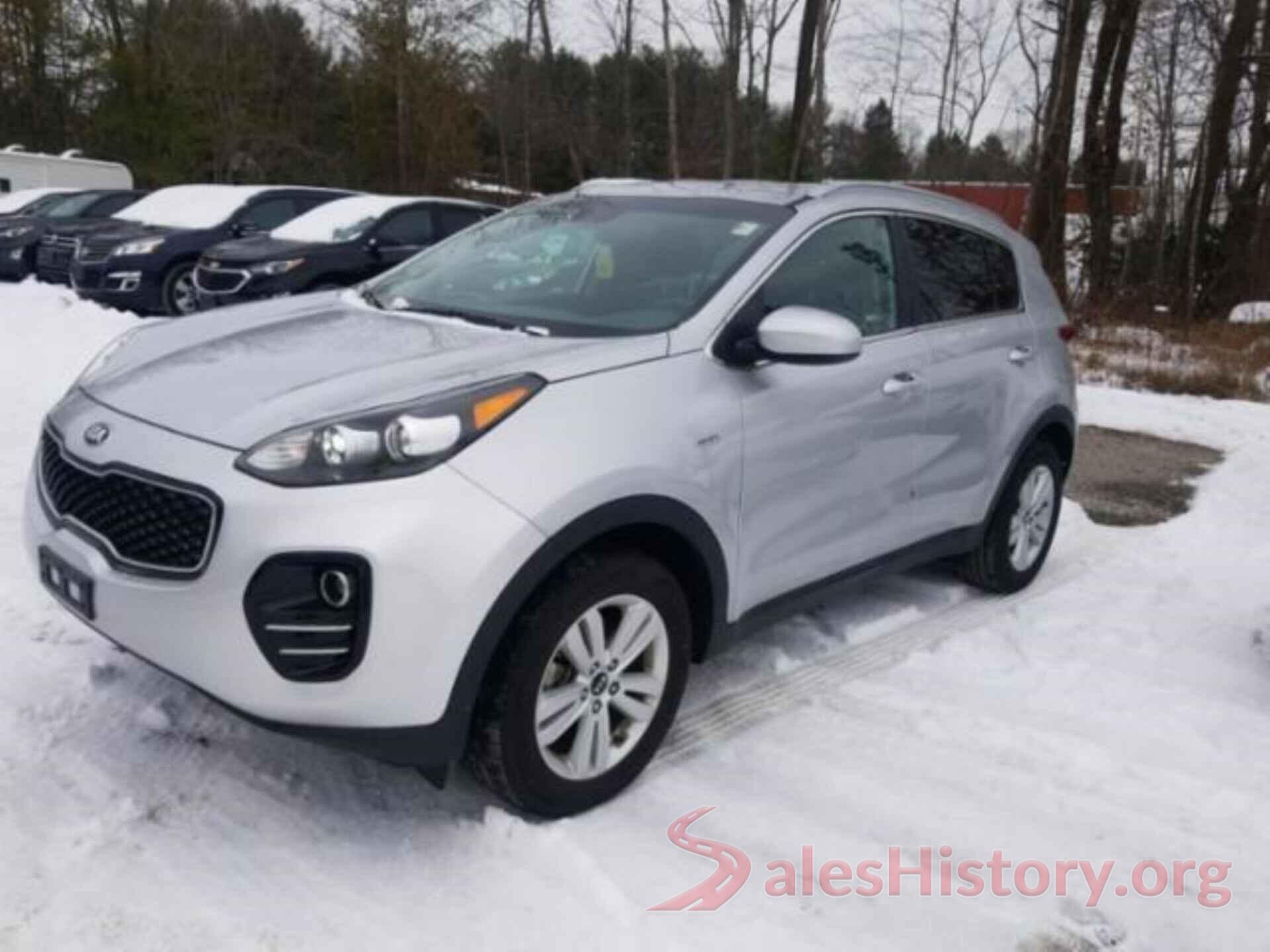 KNDPMCAC5J7407723 2018 KIA SPORTAGE