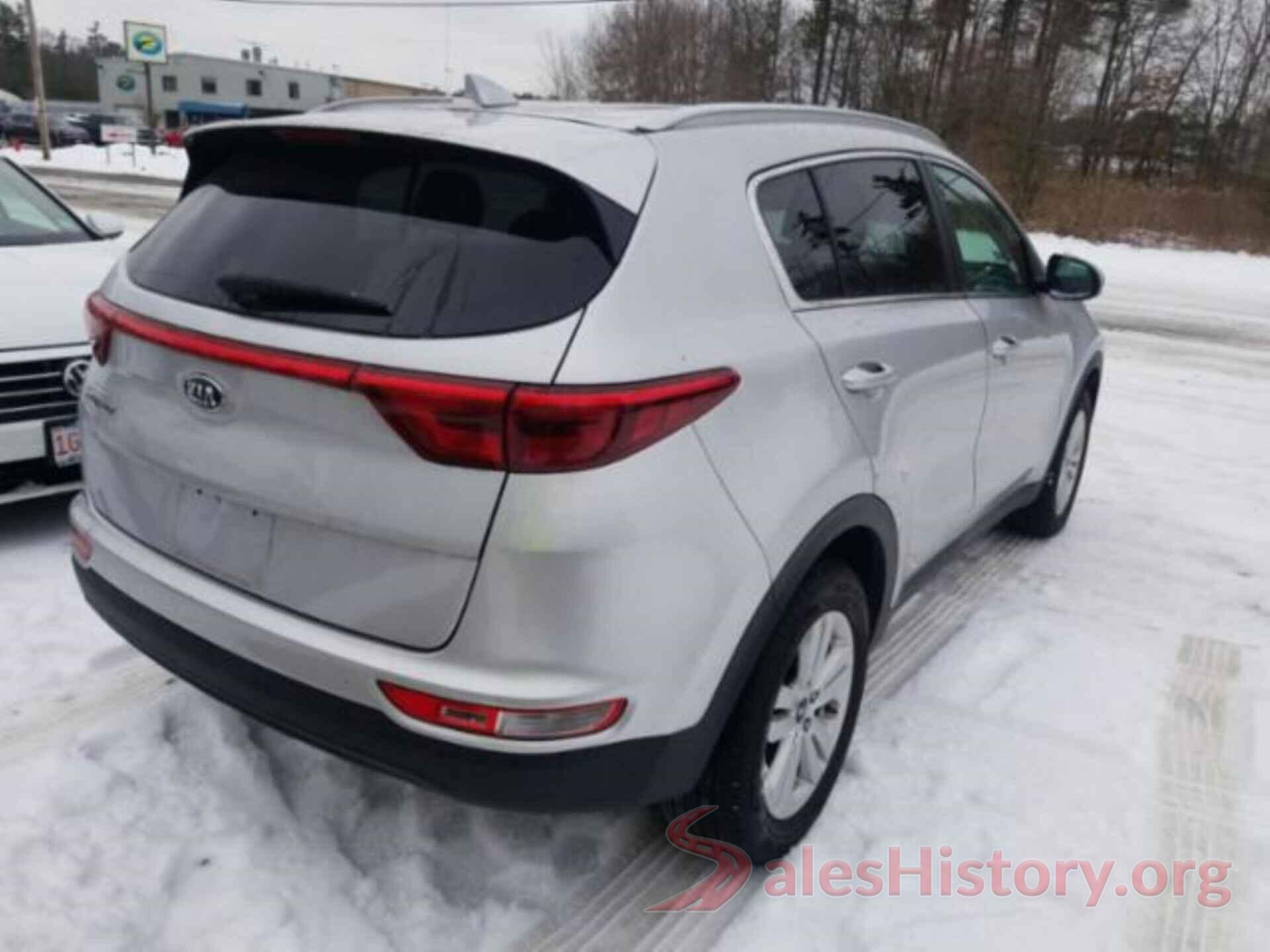 KNDPMCAC5J7407723 2018 KIA SPORTAGE