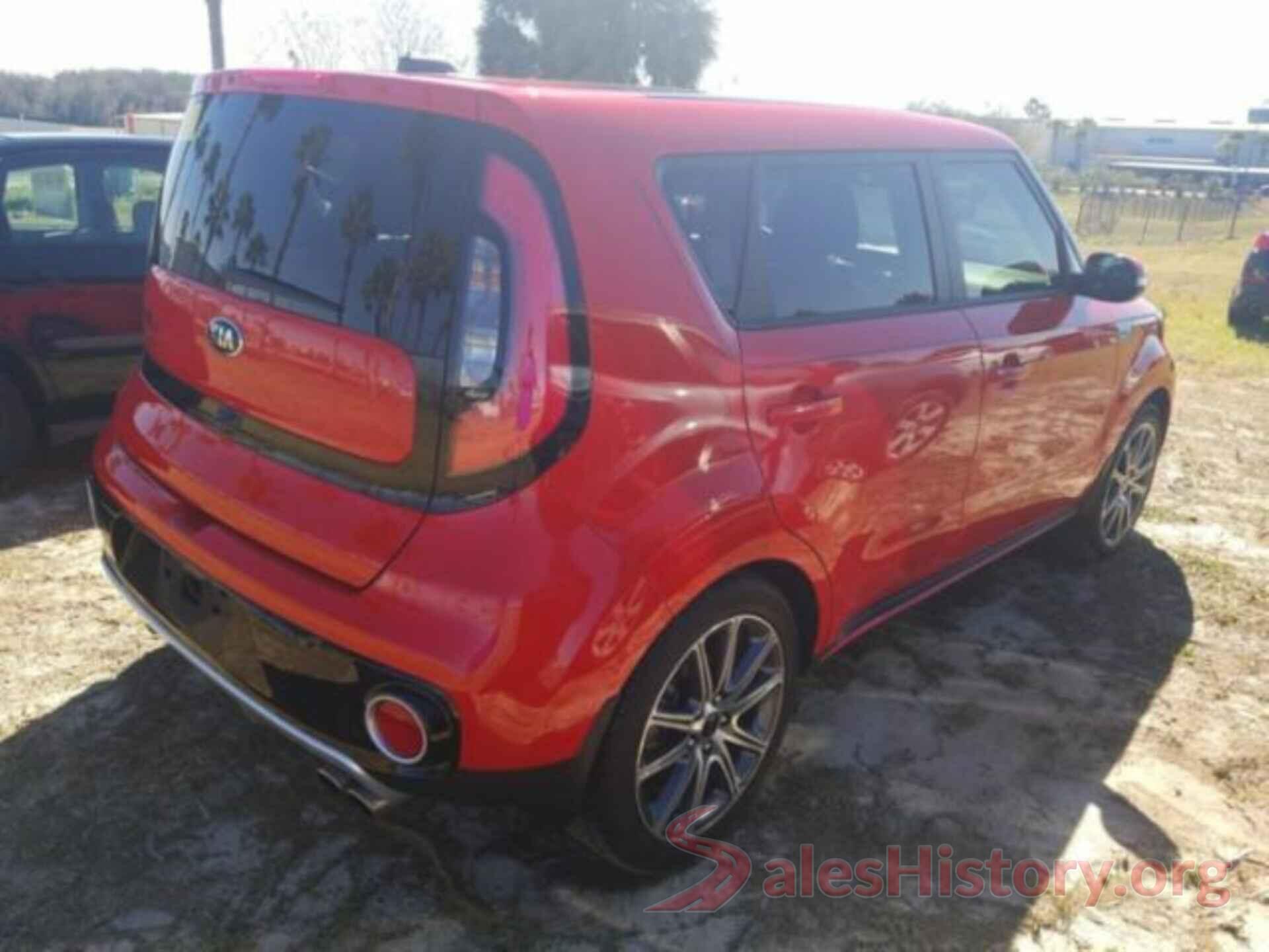 KNDJX3AA4J7576630 2018 KIA SOUL