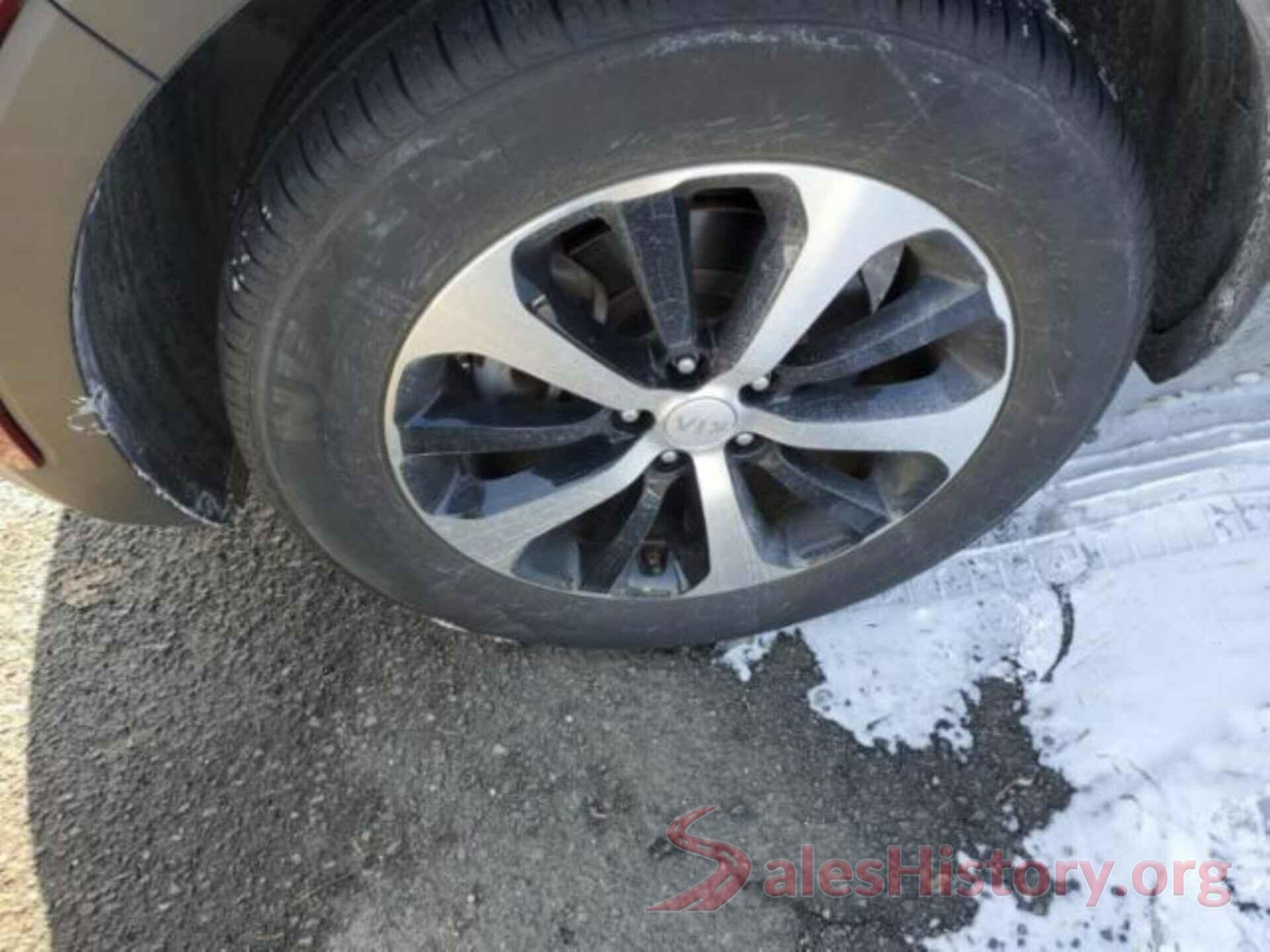 5XYPHDA15JG358759 2018 KIA SORENTO