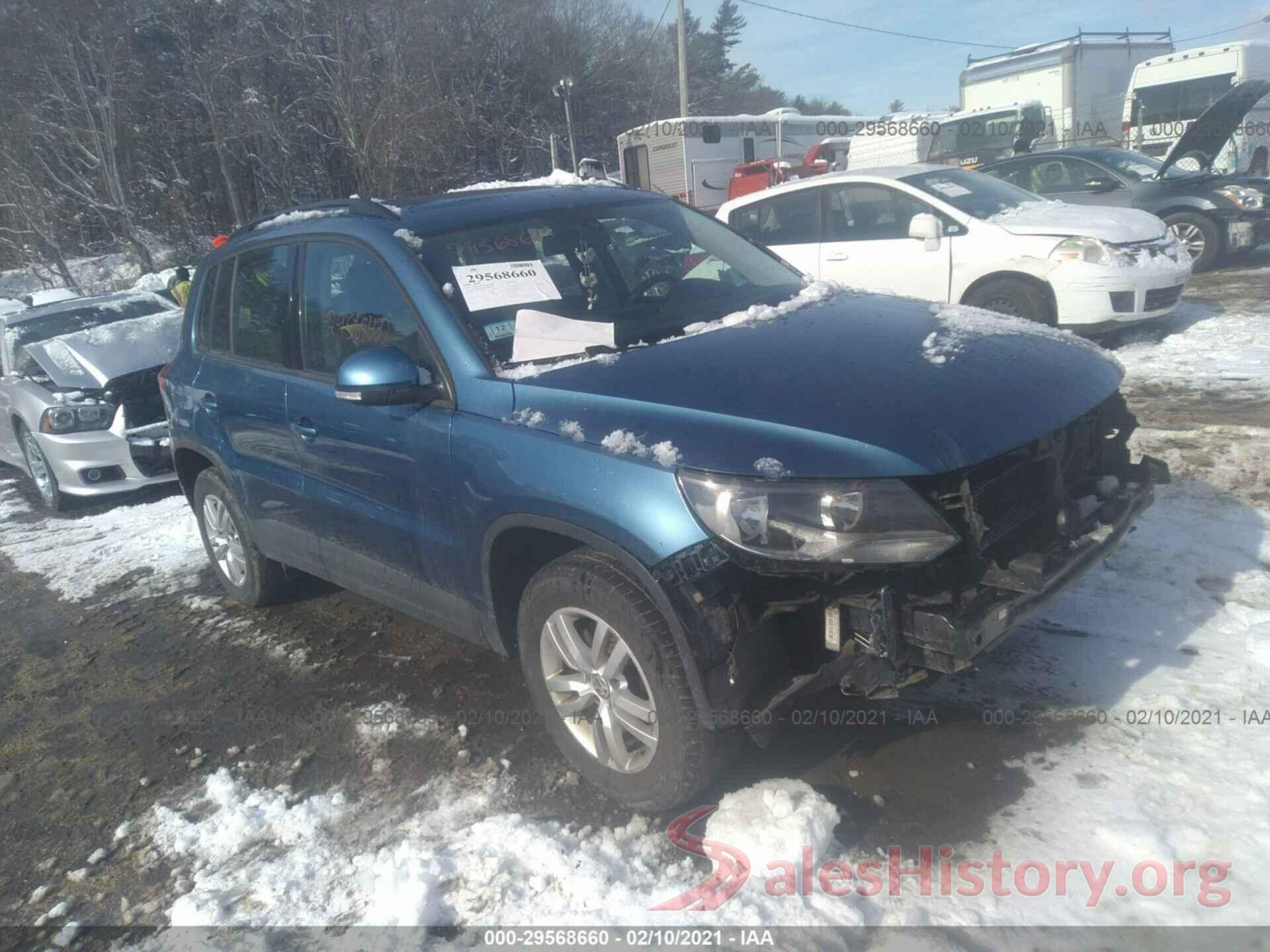 WVGBV7AX8HK037324 2017 VOLKSWAGEN TIGUAN