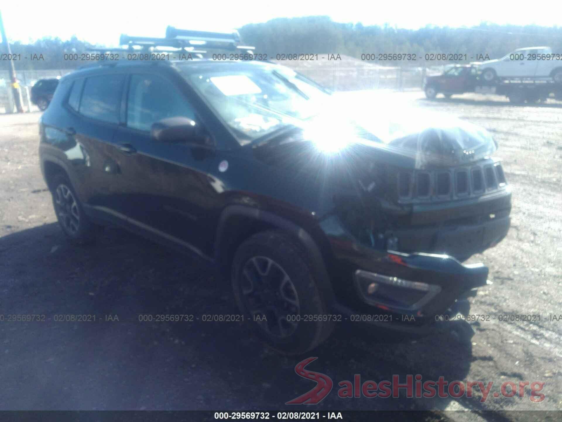 3C4NJDDBXJT485807 2018 JEEP COMPASS