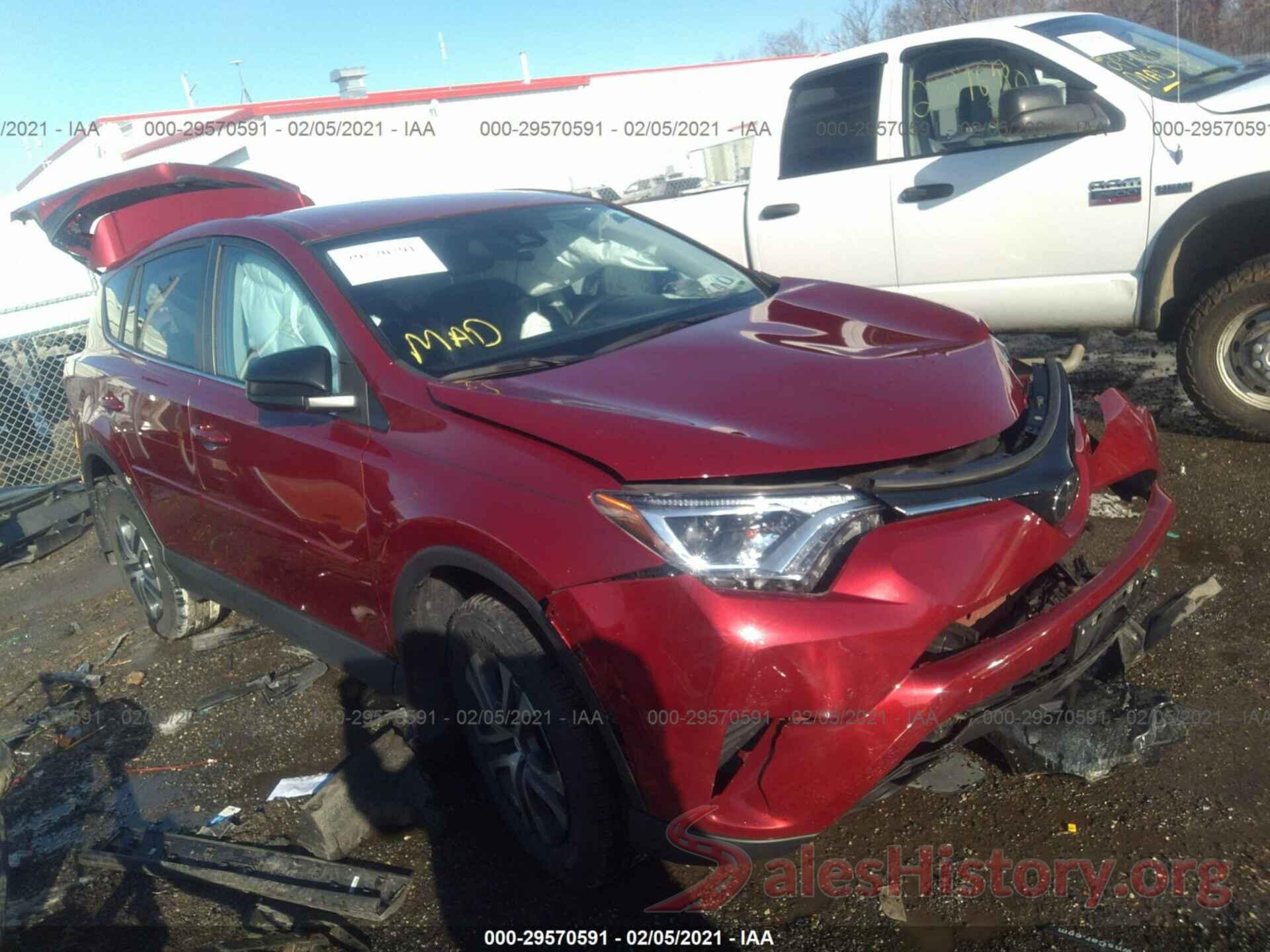 2T3BFREV6JW845464 2018 TOYOTA RAV4