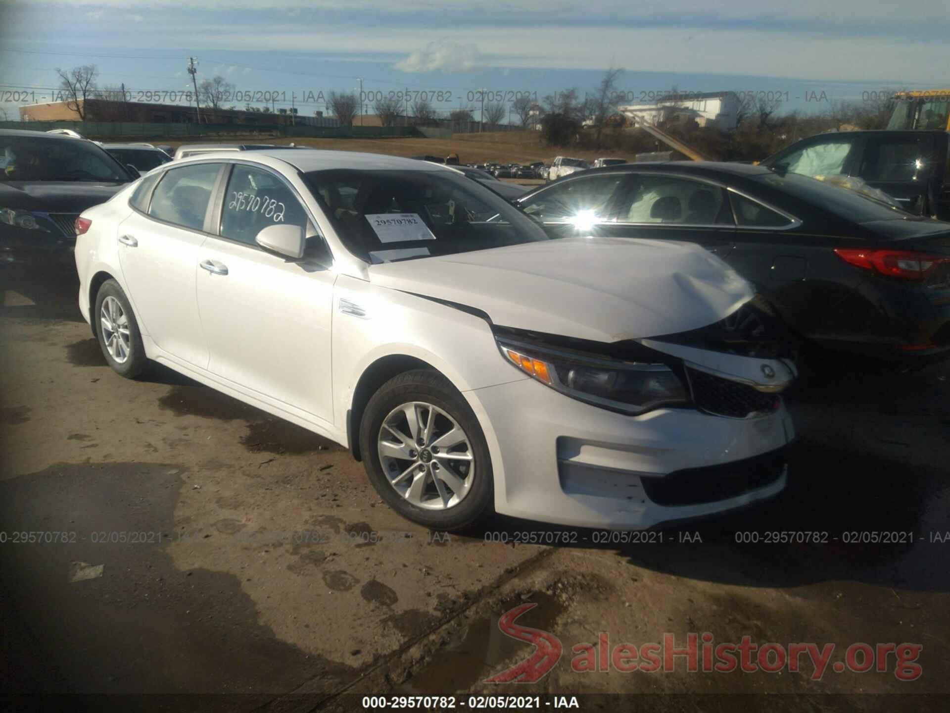 KNAGT4L38J5205151 2018 KIA OPTIMA